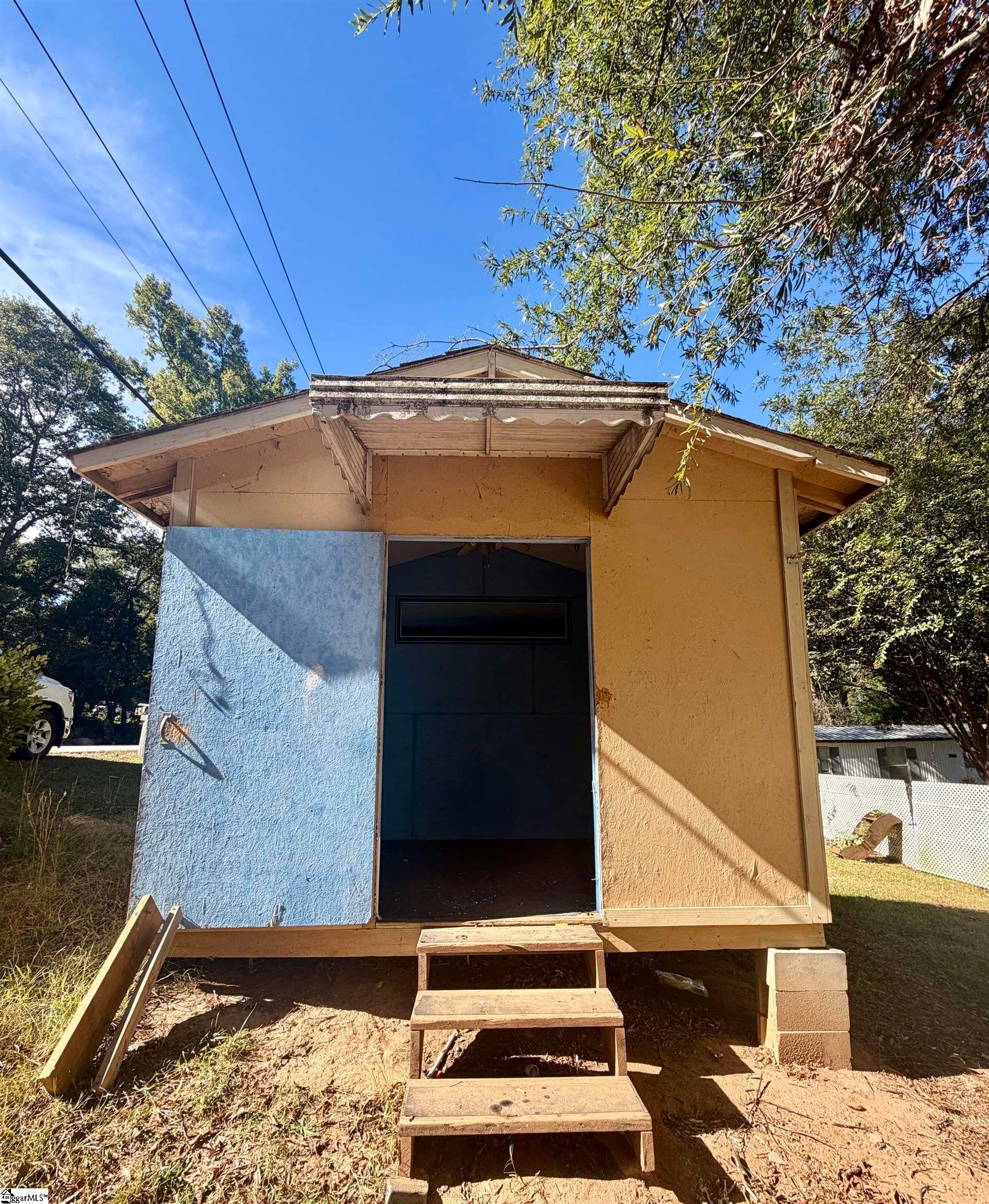 Real Estate Search 2 319 Appaloosa Drive