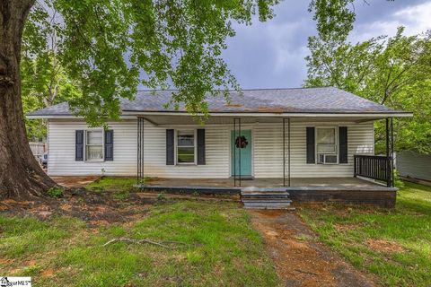 Photo of 2 Woodward Street, Greenville, SC 29611 (MLS # 1587964)