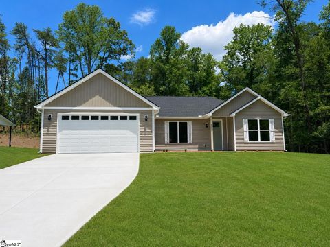Photo of 944 Tubbs Mountain Road, Travelers Rest, SC 29690 (MLS # 1594918)