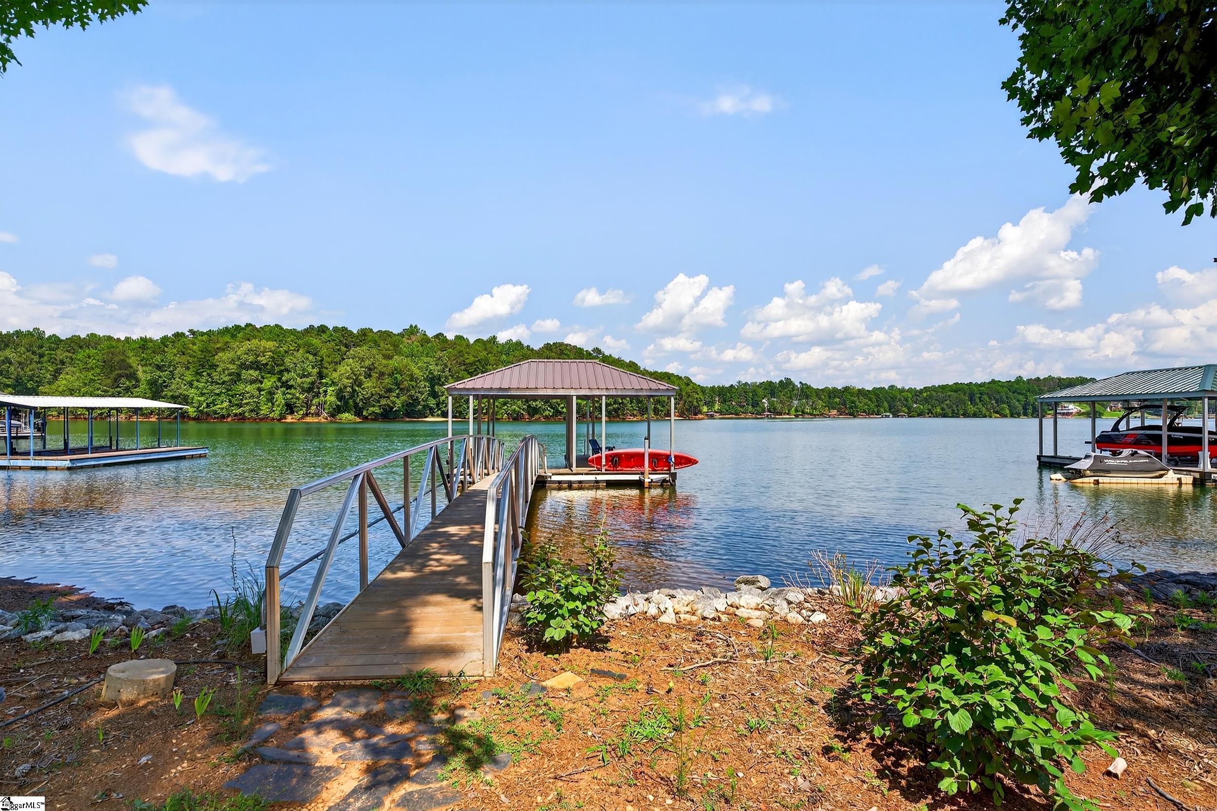 West Union, South Carolina 29696, United States, 4 Bedrooms Bedrooms, ,5 BathroomsBathrooms,Residential,Active,215824