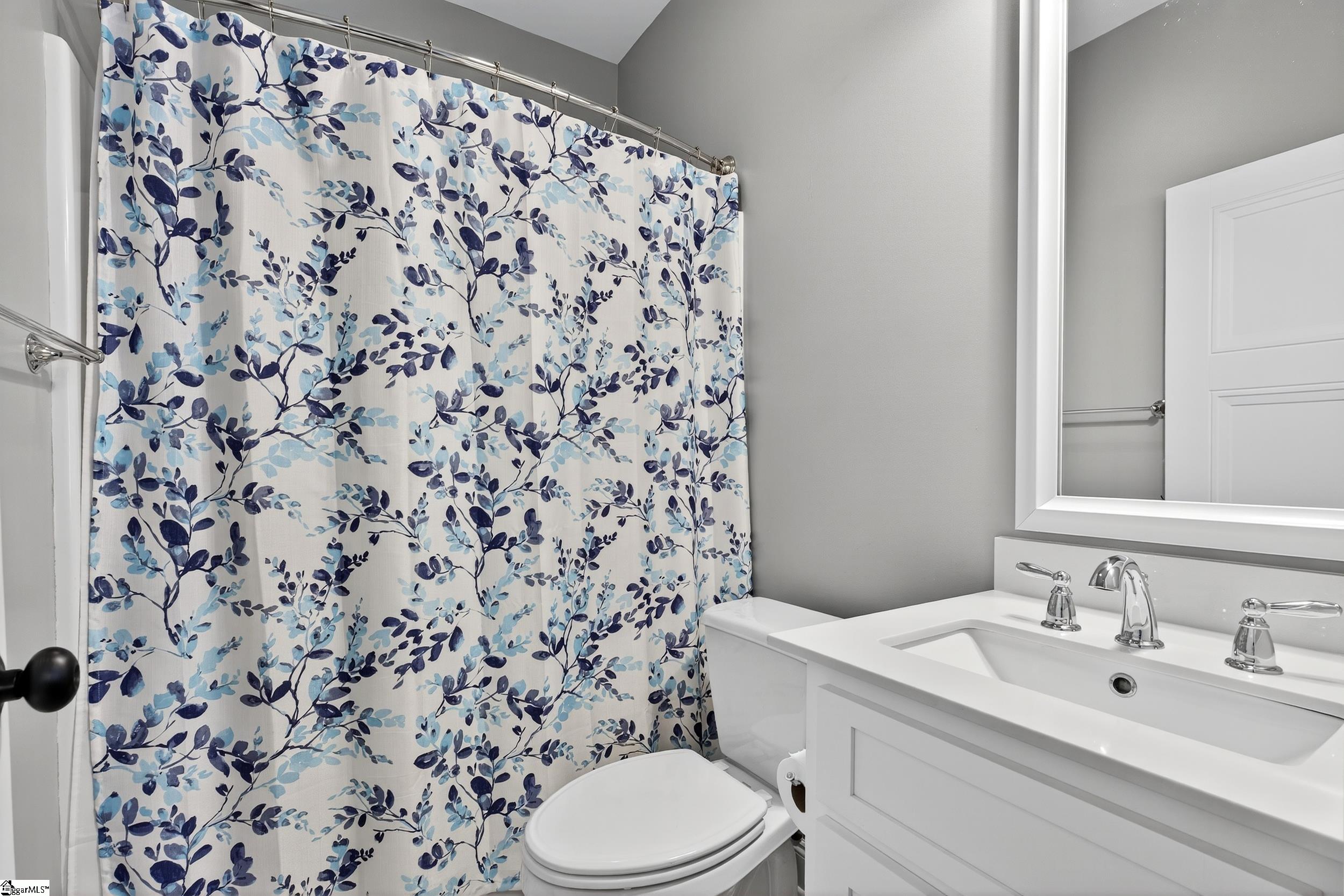 West Union, South Carolina 29696, United States, 4 Bedrooms Bedrooms, ,5 BathroomsBathrooms,Residential,Active,215824