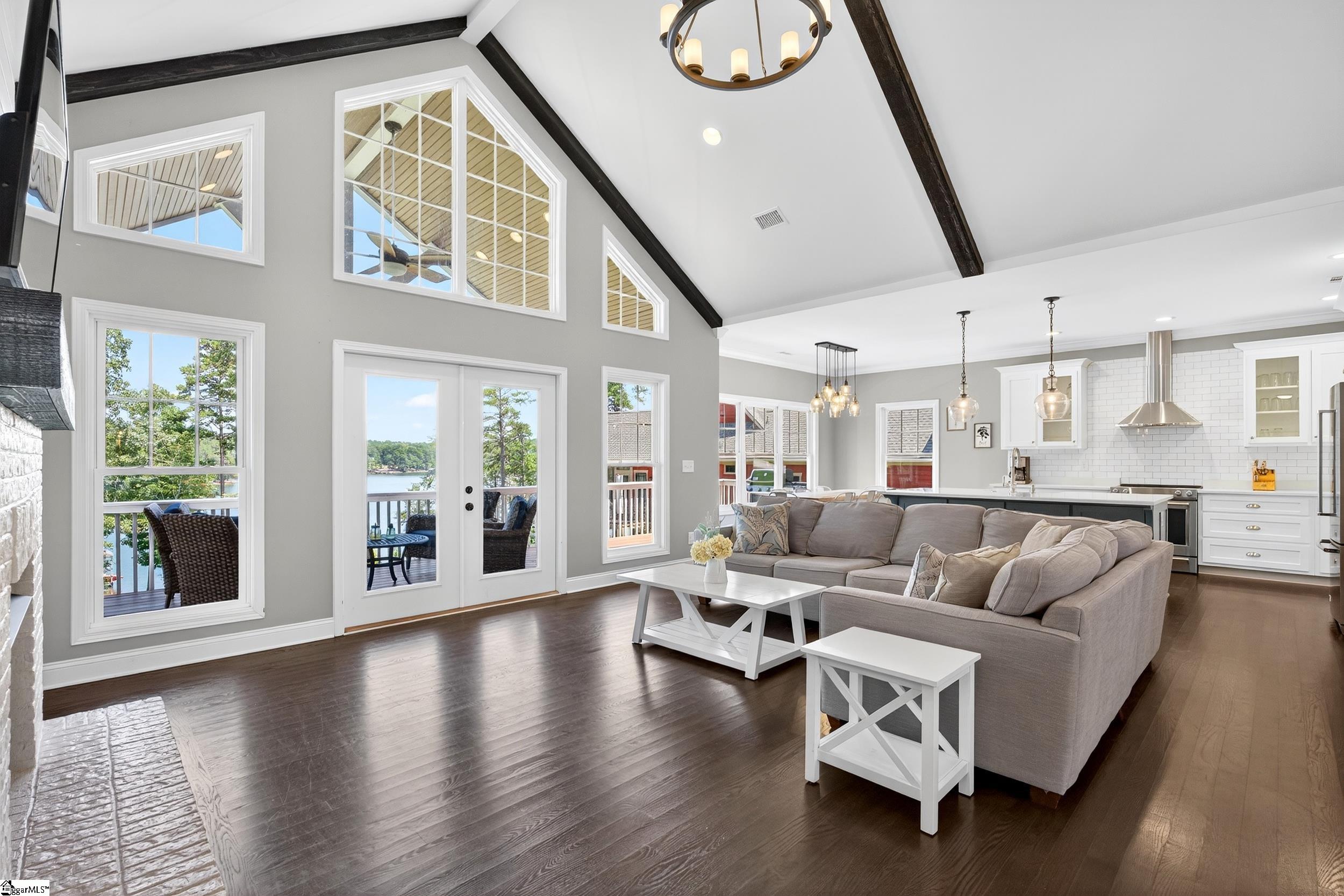 West Union, South Carolina 29696, United States, 4 Bedrooms Bedrooms, ,5 BathroomsBathrooms,Residential,Active,215824