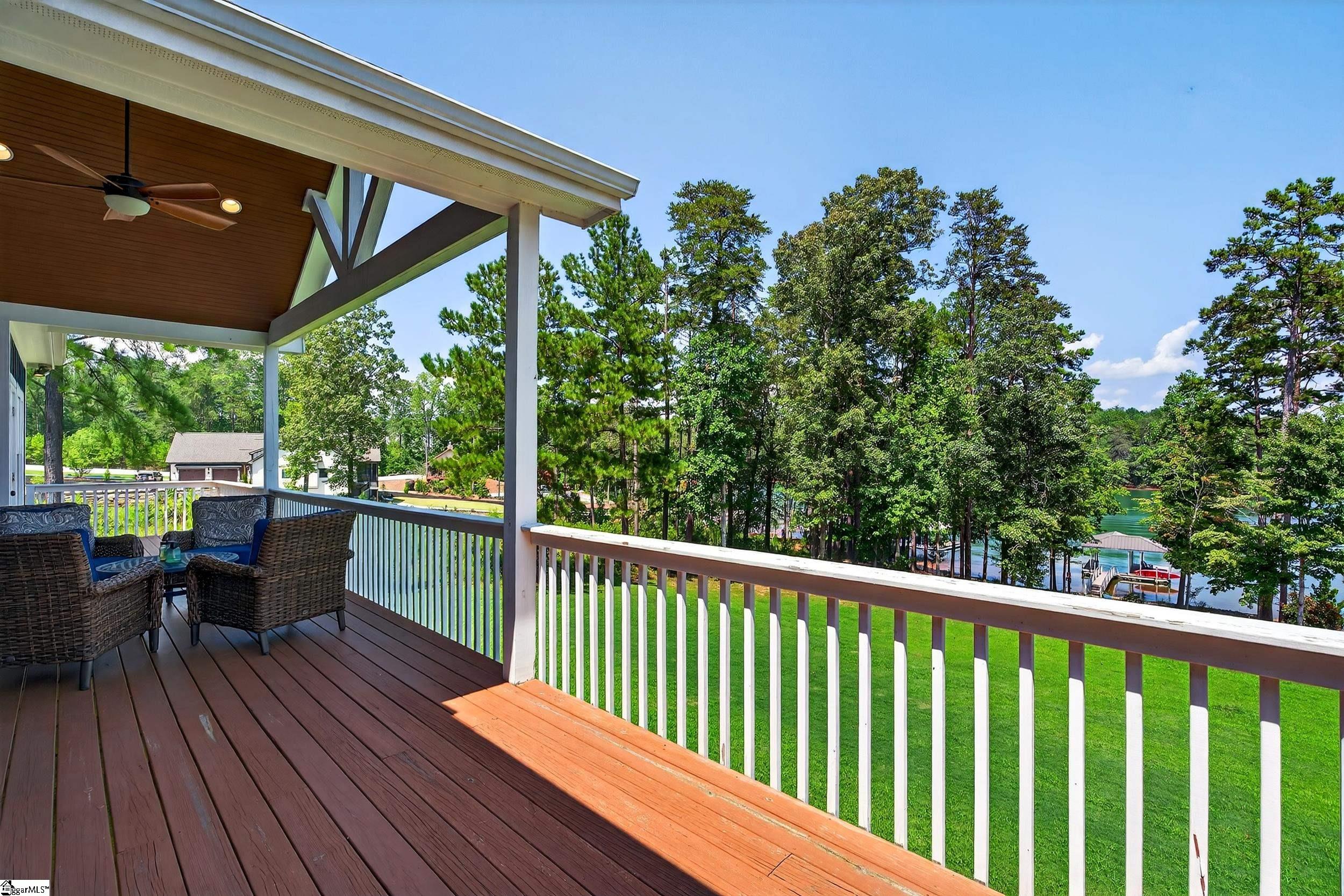 West Union, South Carolina 29696, United States, 4 Bedrooms Bedrooms, ,5 BathroomsBathrooms,Residential,Active,215824