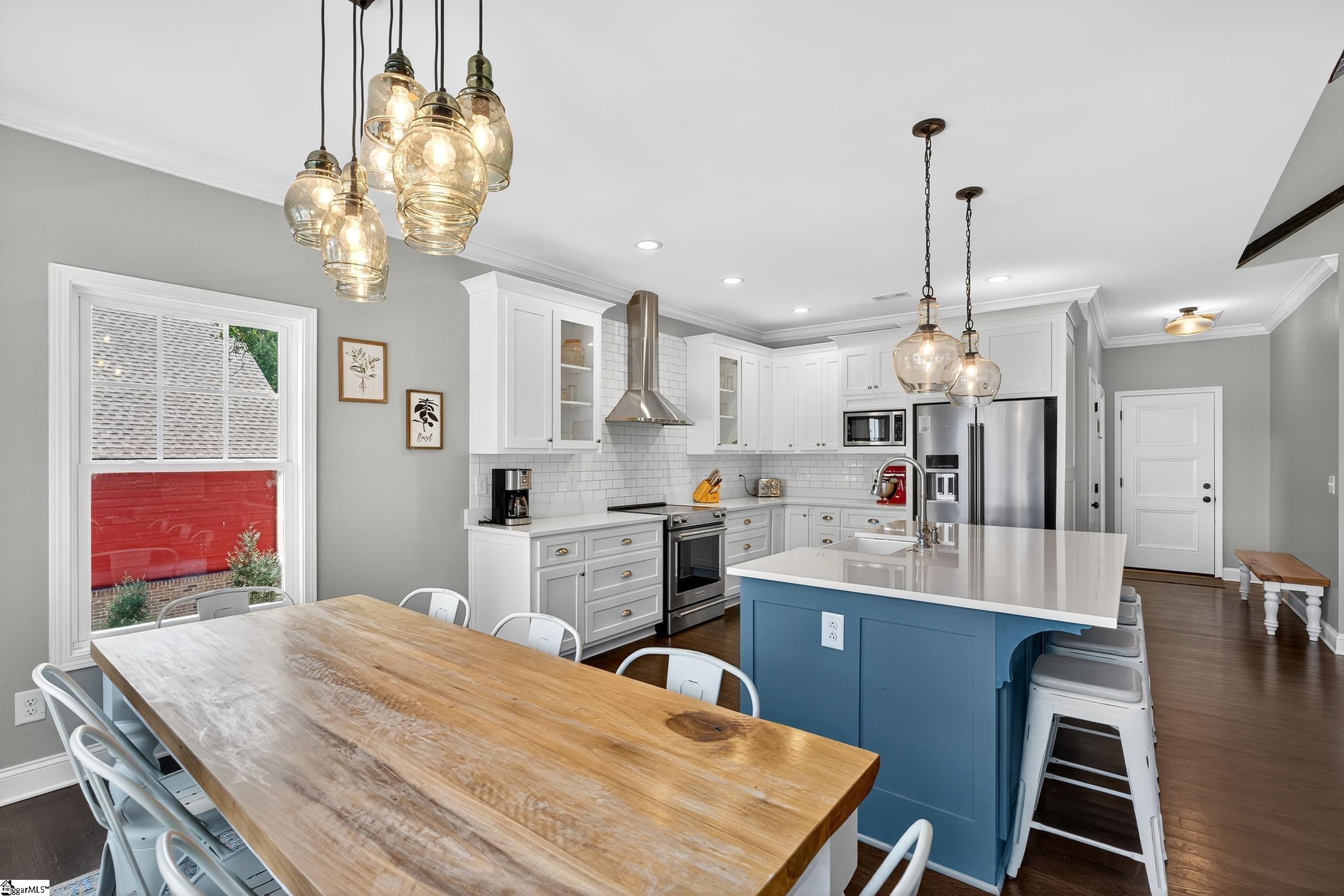 West Union, South Carolina 29696, United States, 4 Bedrooms Bedrooms, ,5 BathroomsBathrooms,Residential,Active,215824