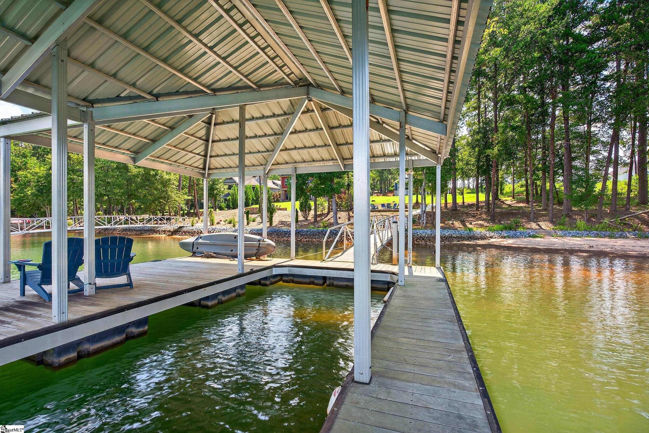 West Union, South Carolina 29696, United States, 4 Bedrooms Bedrooms, ,5 BathroomsBathrooms,Residential,Active,215824