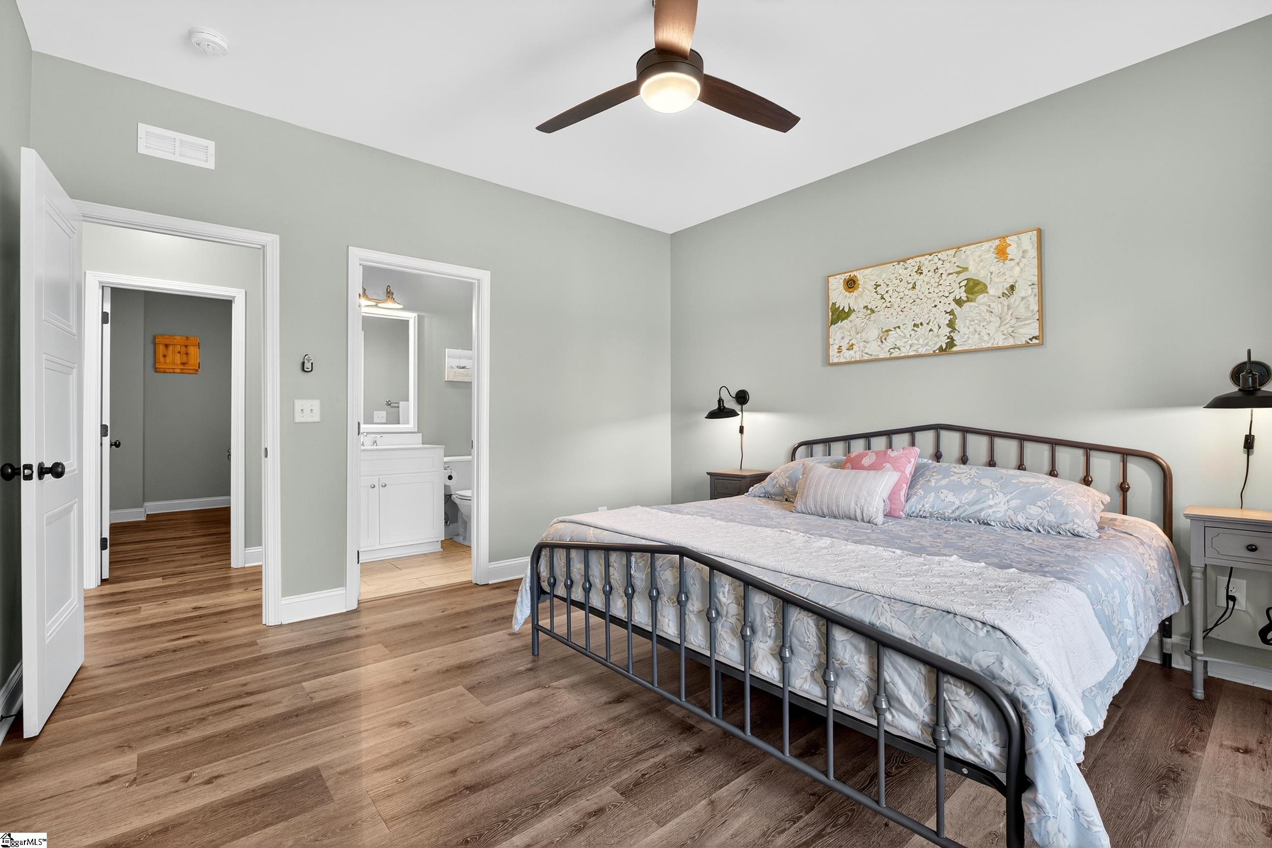 West Union, South Carolina 29696, United States, 4 Bedrooms Bedrooms, ,5 BathroomsBathrooms,Residential,Active,215824