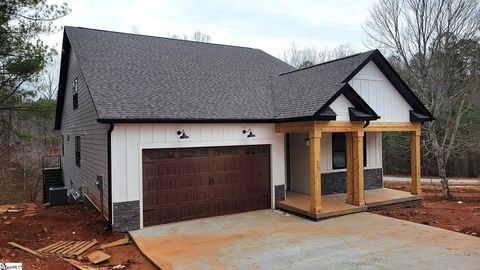 321 Stardust Lane Seneca SC 29672