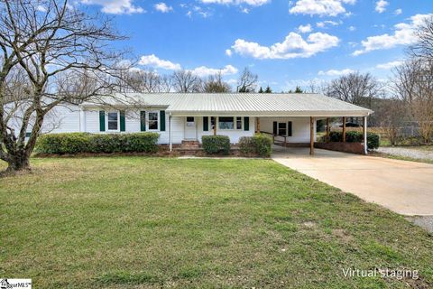 Photo of 315 Ivydale Drive, Greenville, SC 29609 (MLS # 1583860)