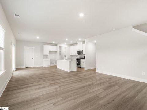 Photo of 918 Rising Oak Court, Spartanburg, SC 29301 (MLS # 1592137)