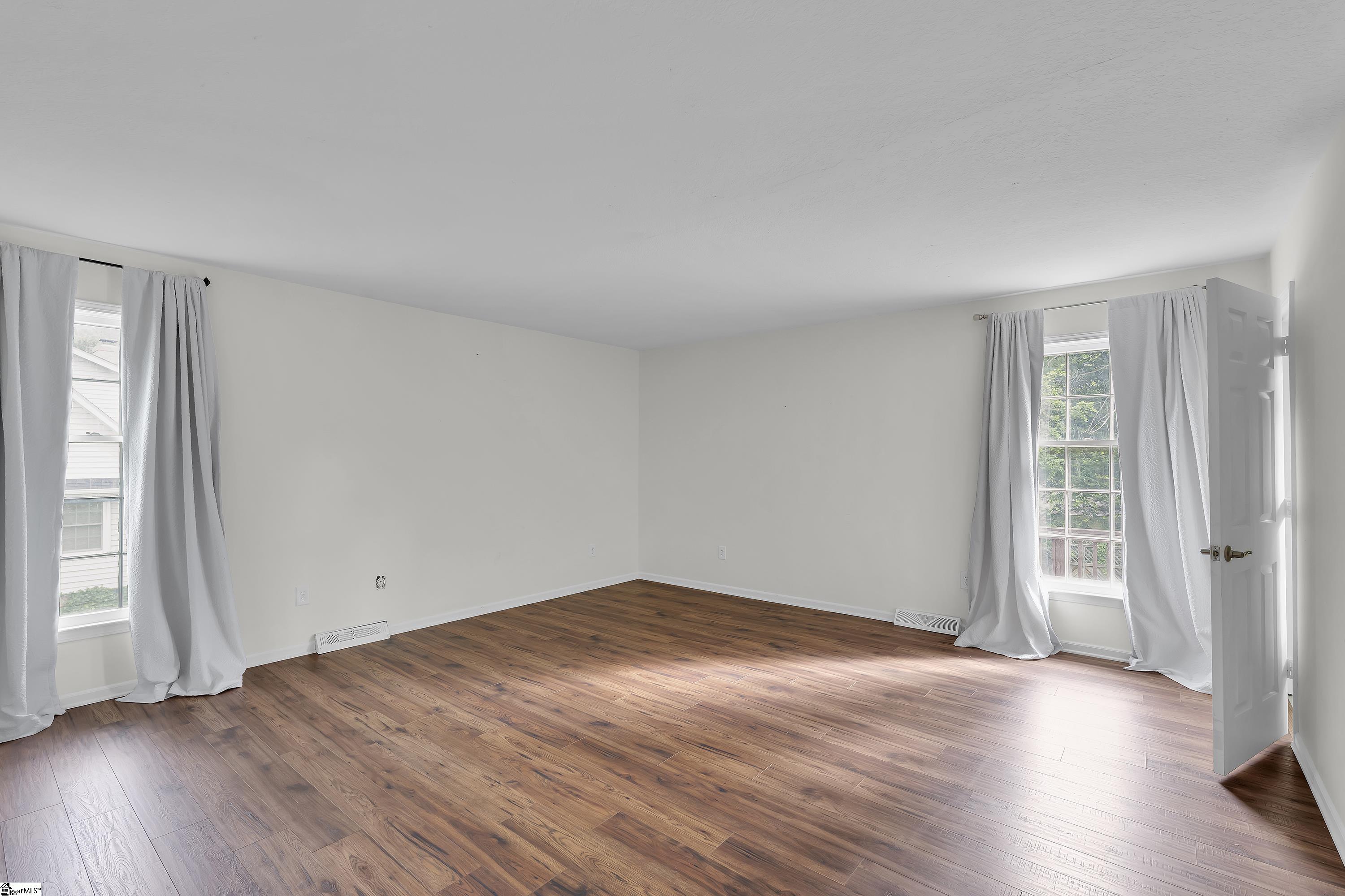 Greenville, South Carolina 29615, United States, 4 Bedrooms Bedrooms, ,4 BathroomsBathrooms,Residential,Active,138772