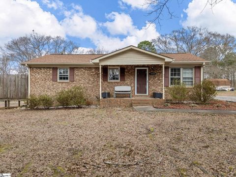 Photo of 1548 Bud Arthur Bridge Road, Spartanburg, SC 29307 (MLS # 1583839)