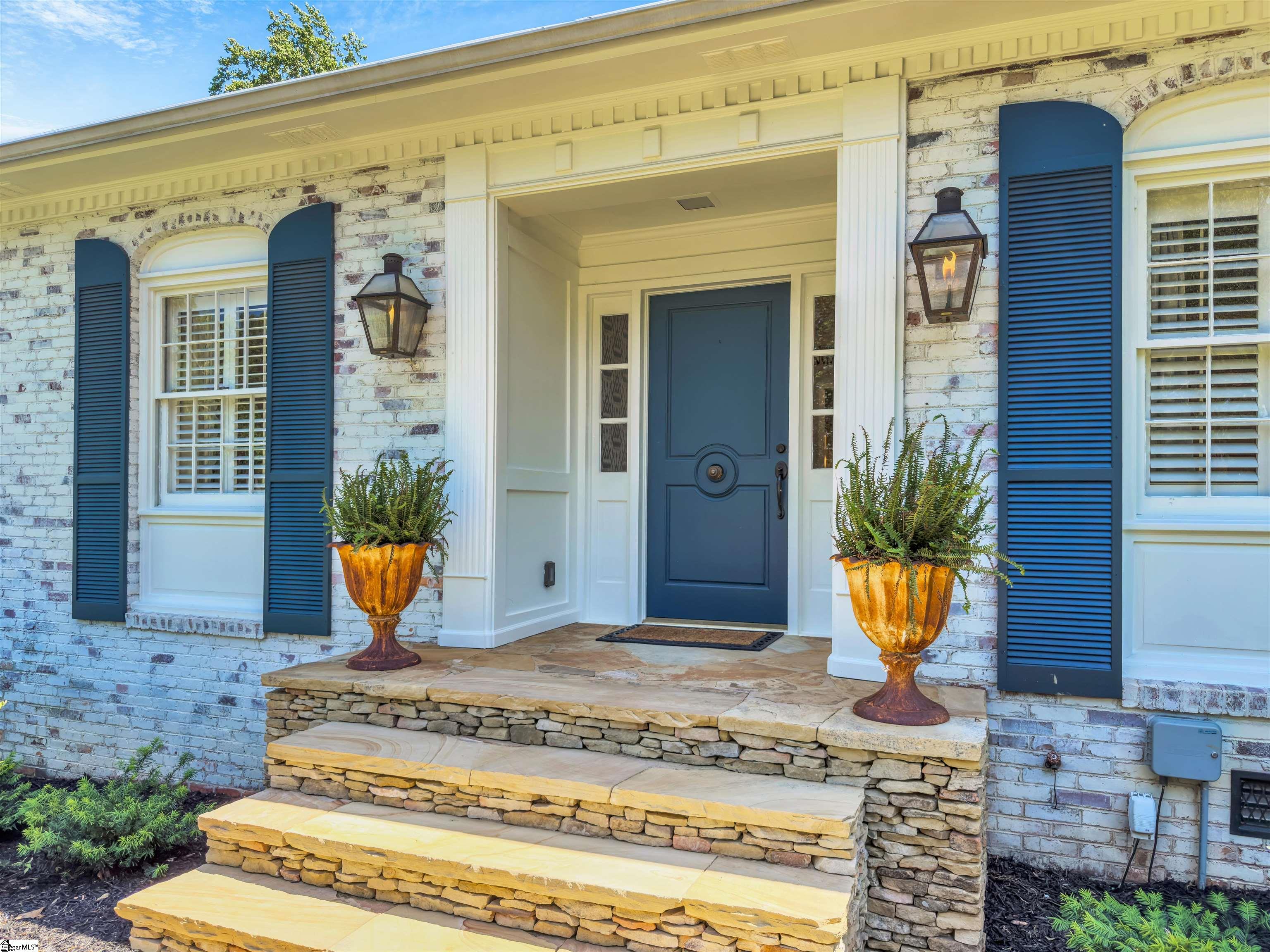 14 Chanticleer Drive
