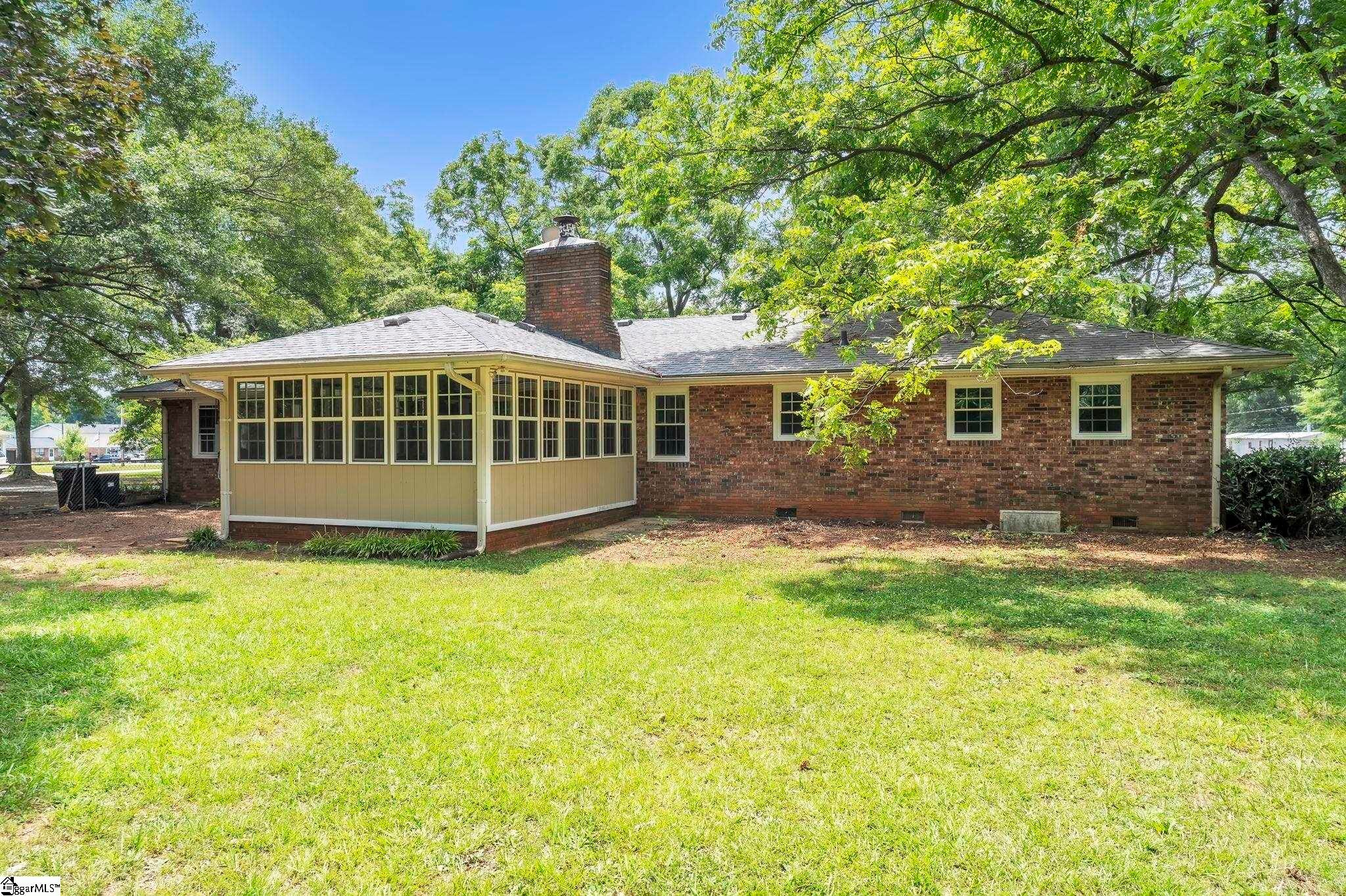 201 Calhoun Road