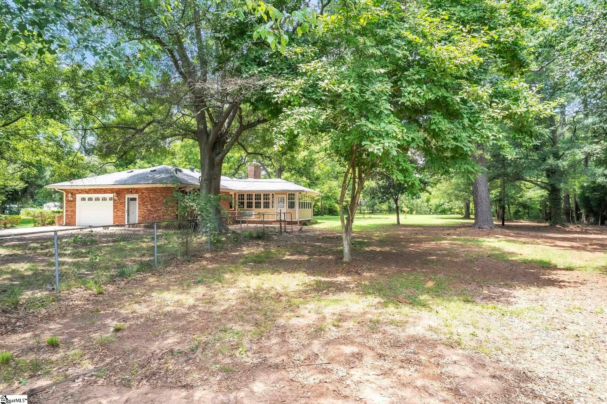 201 Calhoun Road