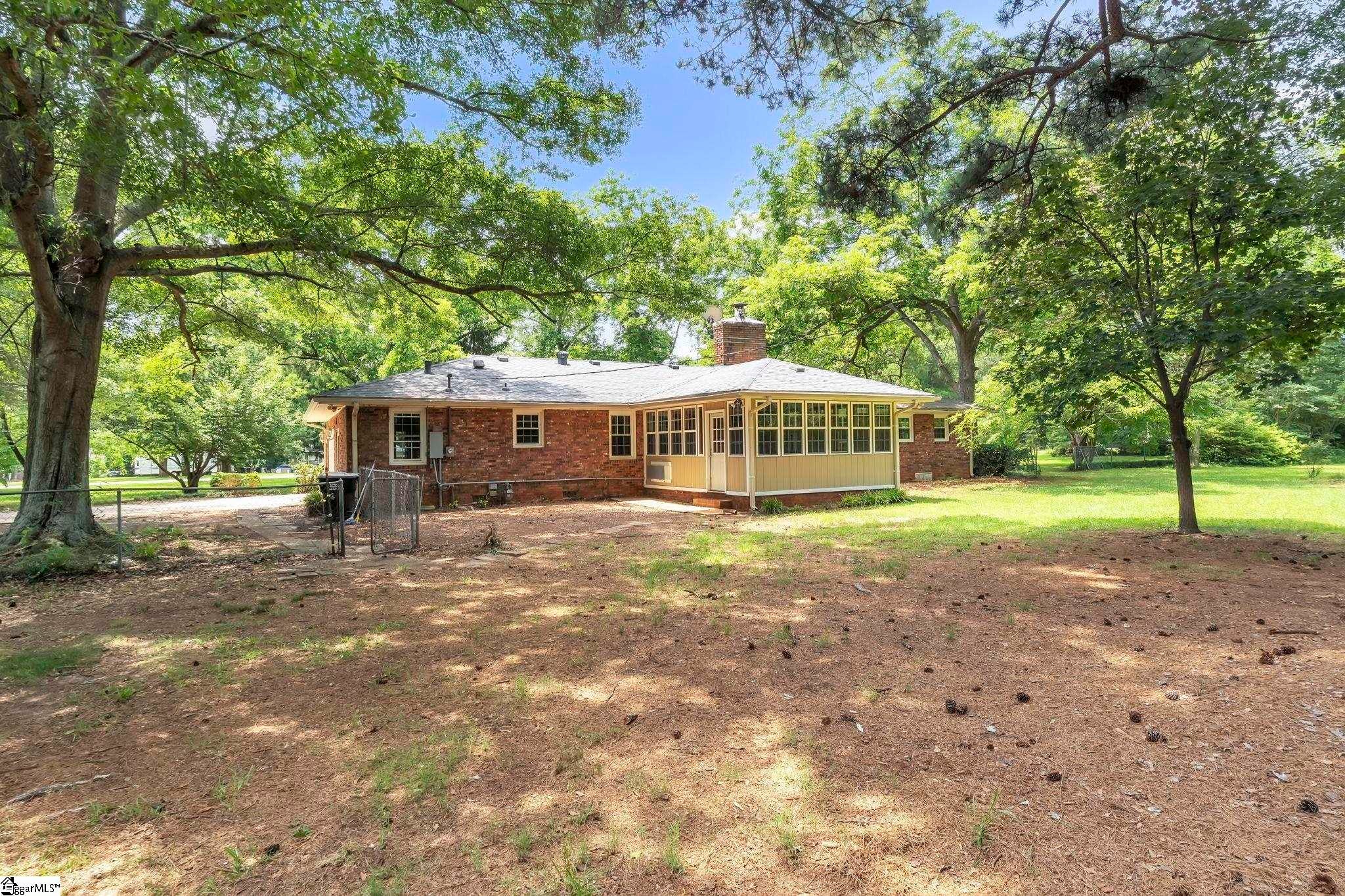 201 Calhoun Road