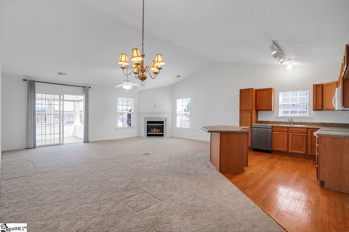 Taylors, South Carolina 29687, United States, 3 Bedrooms Bedrooms, ,2 BathroomsBathrooms,Residential,Pending,77885