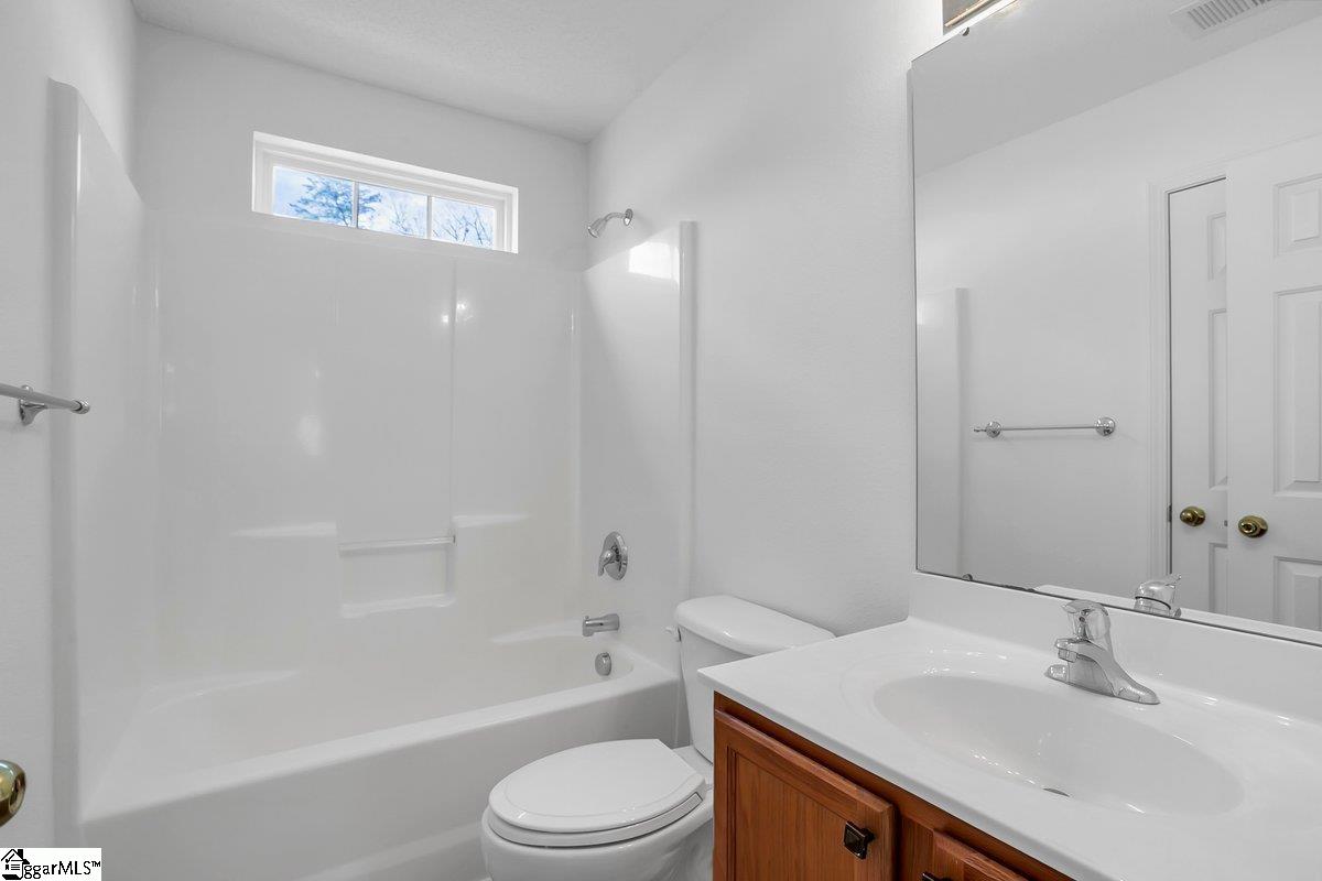 Taylors, South Carolina 29687, United States, 3 Bedrooms Bedrooms, ,2 BathroomsBathrooms,Residential,Pending,77885