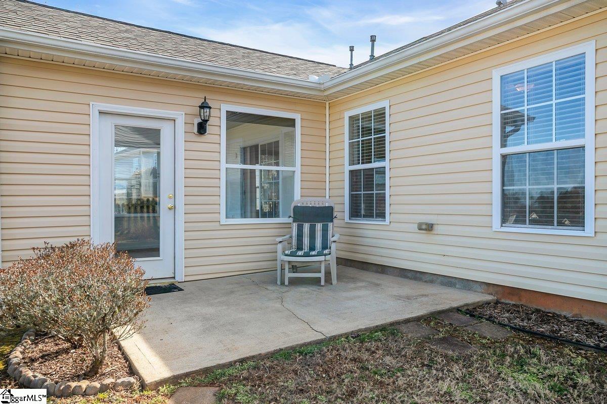 Taylors, South Carolina 29687, United States, 3 Bedrooms Bedrooms, ,2 BathroomsBathrooms,Residential,Pending,77885