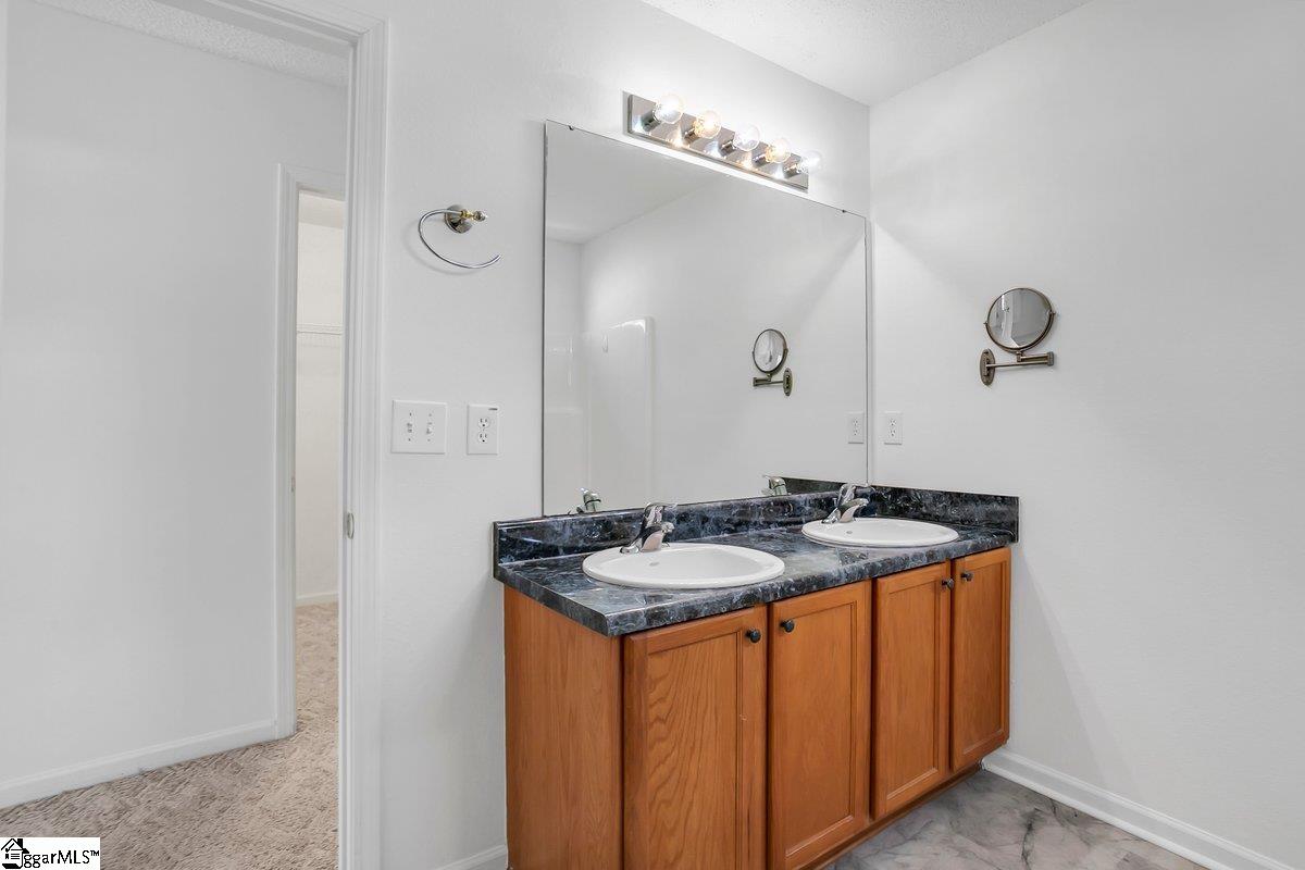 Taylors, South Carolina 29687, United States, 3 Bedrooms Bedrooms, ,2 BathroomsBathrooms,Residential,Pending,77885