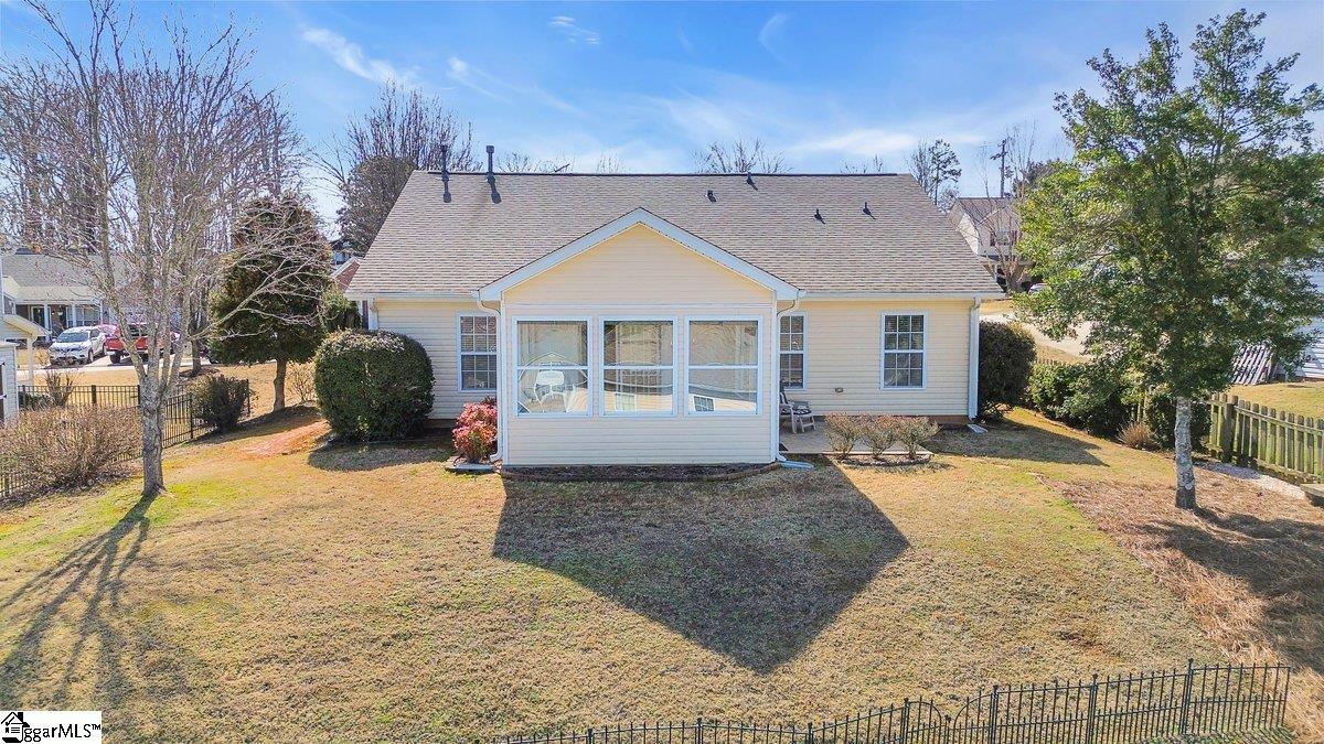 Taylors, South Carolina 29687, United States, 3 Bedrooms Bedrooms, ,2 BathroomsBathrooms,Residential,Pending,77885