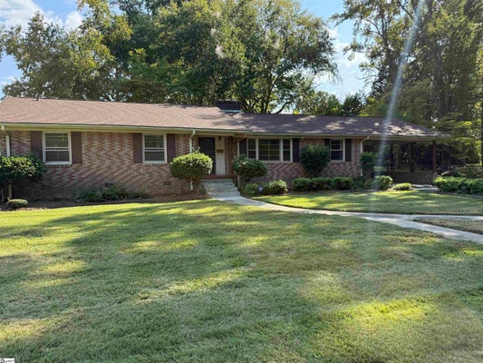 307 SPRUCE ST, CLINTON, SC 29325 - Image 7a8fc30df5274f0bfe13f3c7fa519ecc/1615697308
