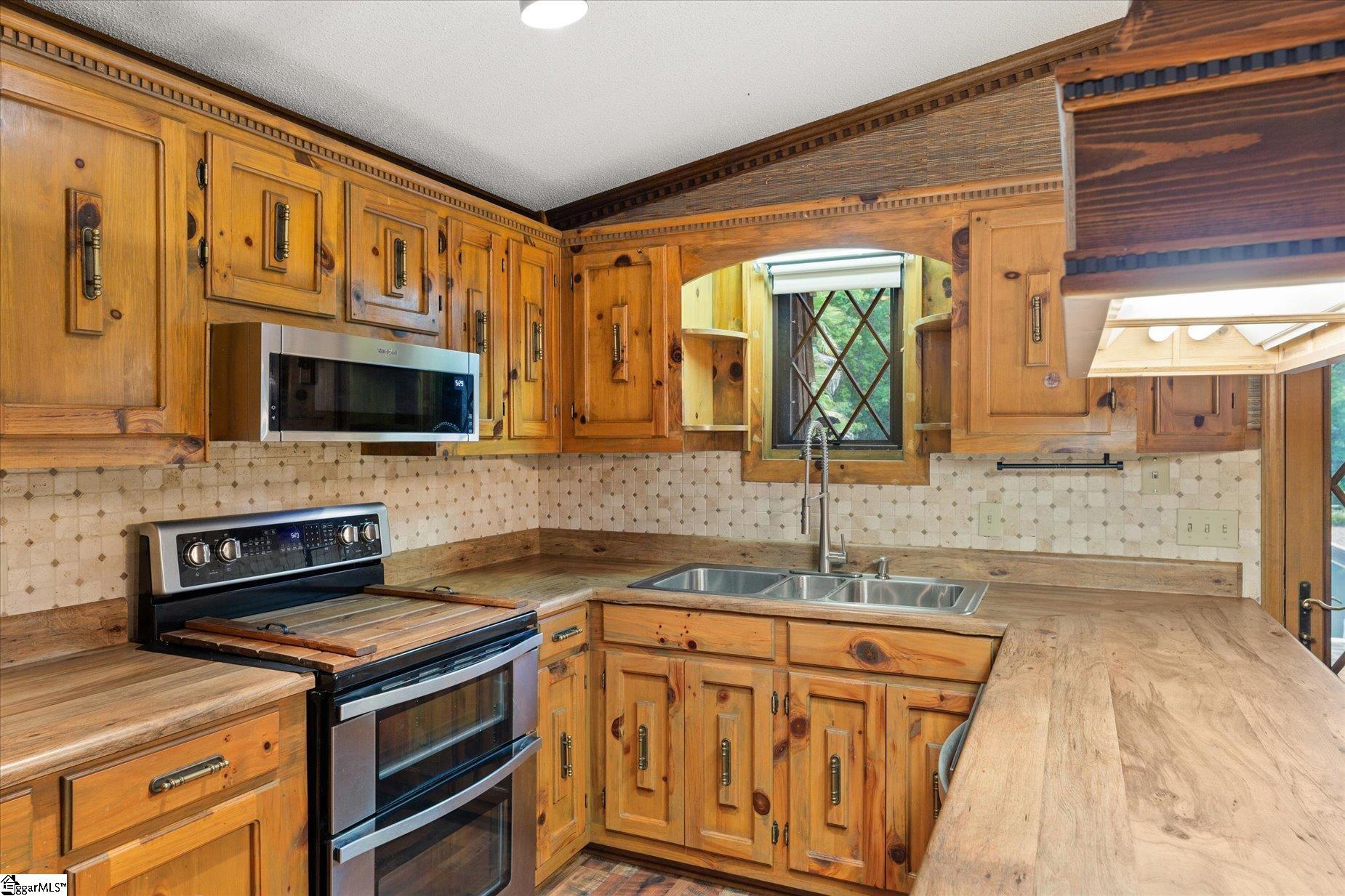 169 Homestead Road