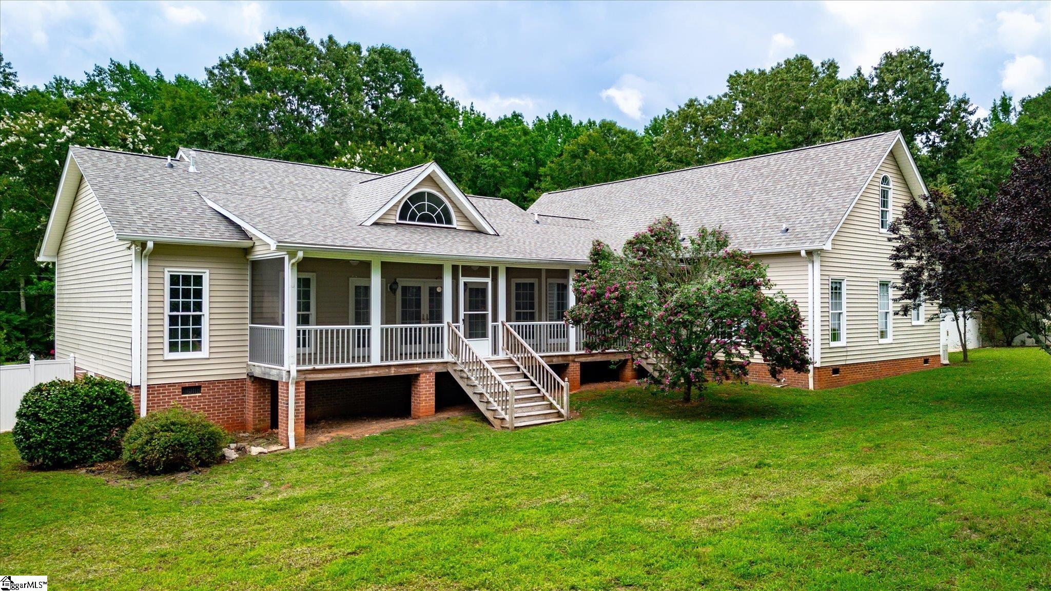 Clinton, South Carolina 29325, United States, 4 Bedrooms Bedrooms, ,4 BathroomsBathrooms,Residential,Contingent,151526