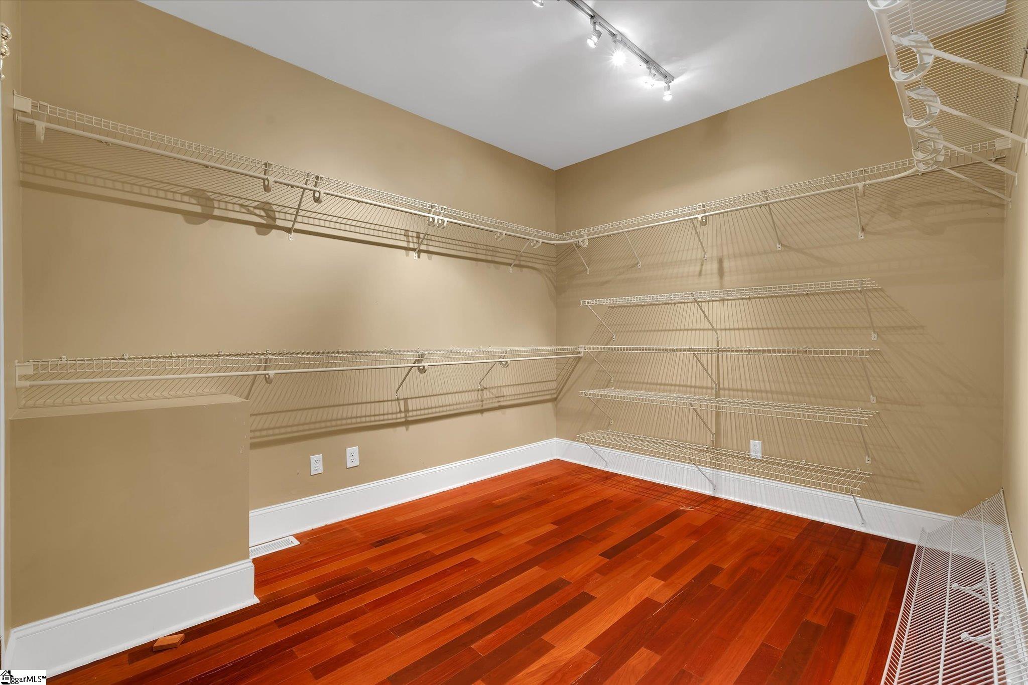 Clinton, South Carolina 29325, United States, 4 Bedrooms Bedrooms, ,4 BathroomsBathrooms,Residential,Contingent,151526