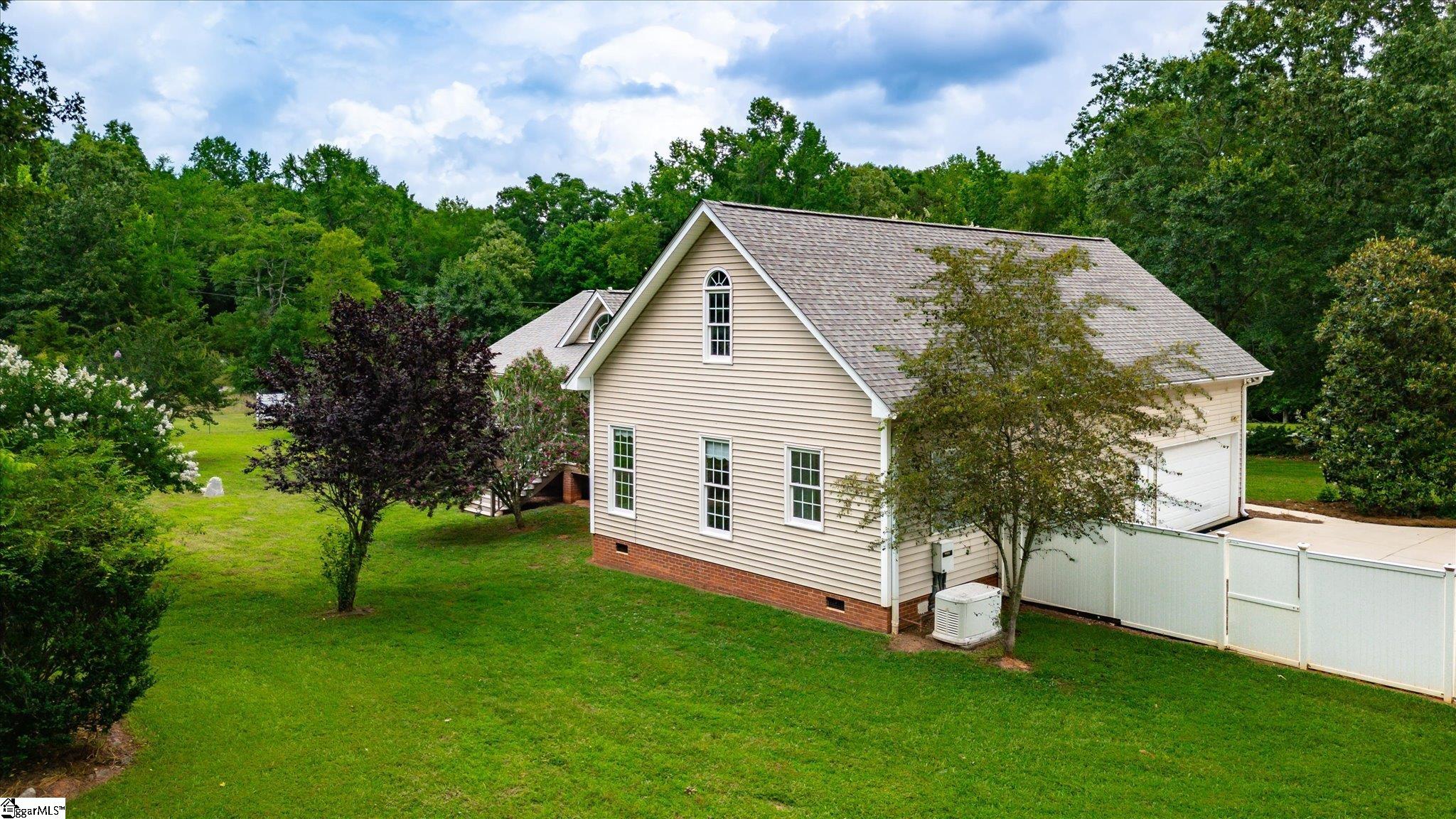 Clinton, South Carolina 29325, United States, 4 Bedrooms Bedrooms, ,4 BathroomsBathrooms,Residential,Contingent,151526