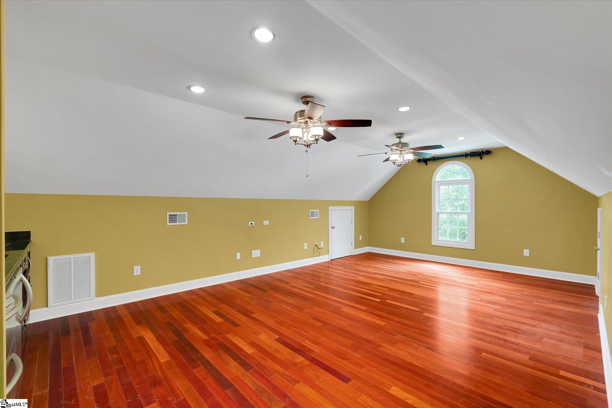 Clinton, South Carolina 29325, United States, 4 Bedrooms Bedrooms, ,4 BathroomsBathrooms,Residential,Contingent,151526