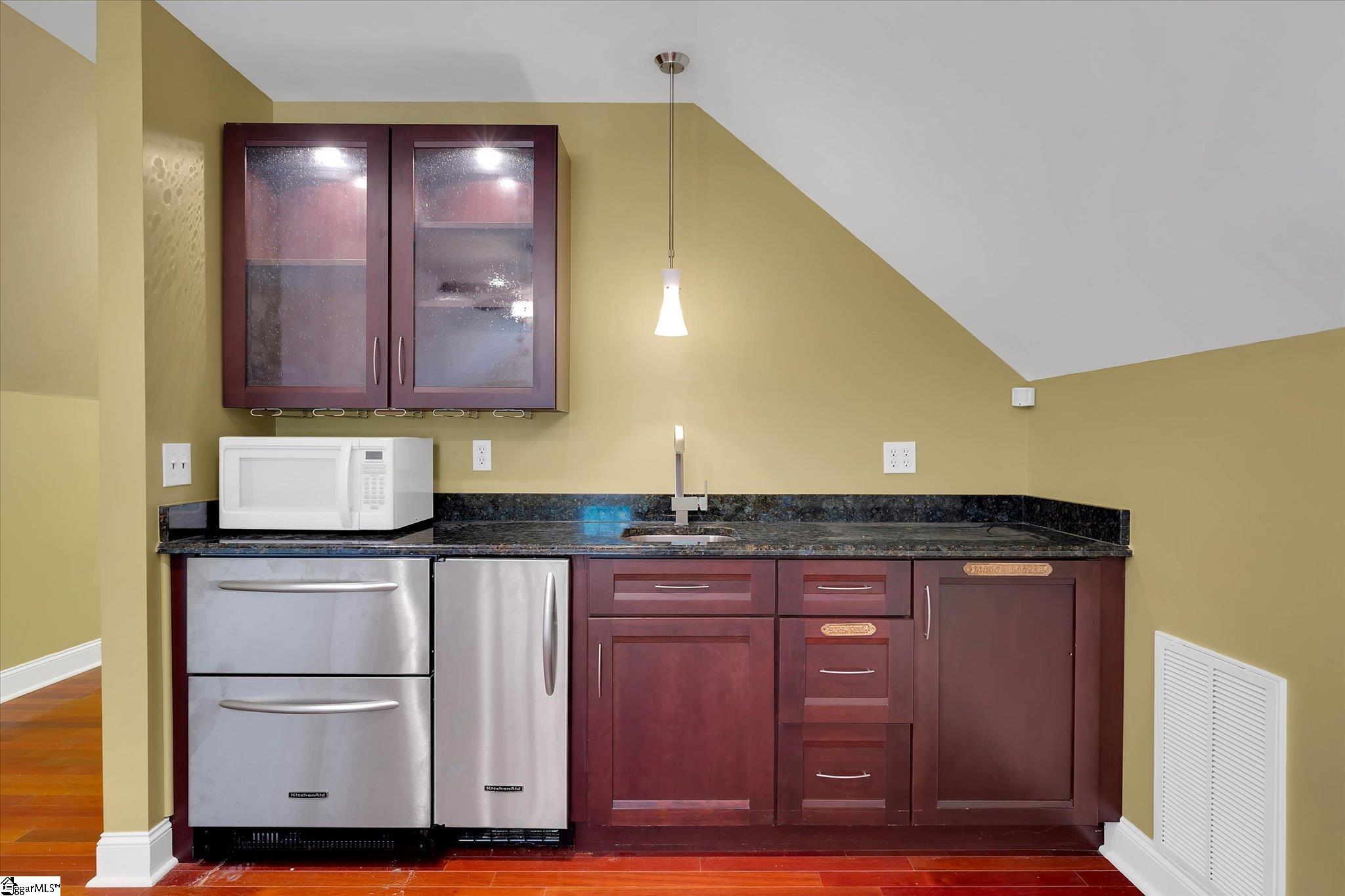 Clinton, South Carolina 29325, United States, 4 Bedrooms Bedrooms, ,4 BathroomsBathrooms,Residential,Contingent,151526