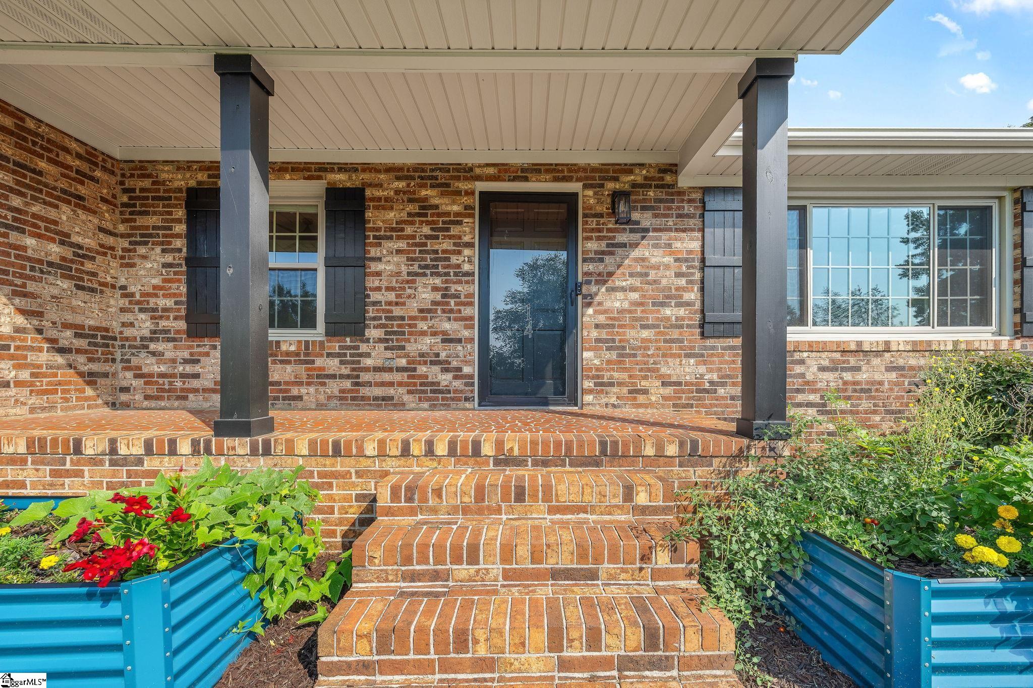 14 Queensbury Drive