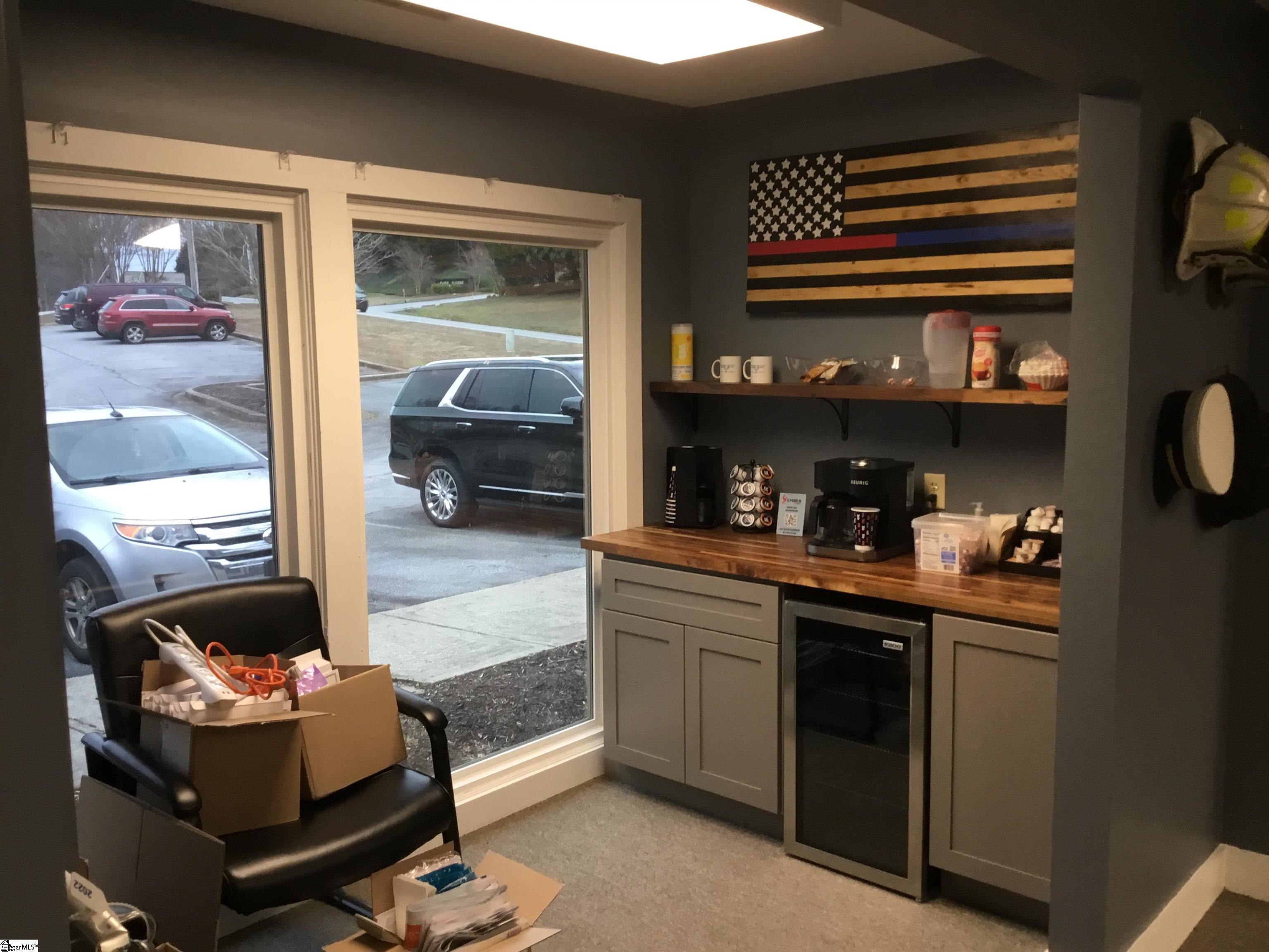 554 Memorial Drive Extension