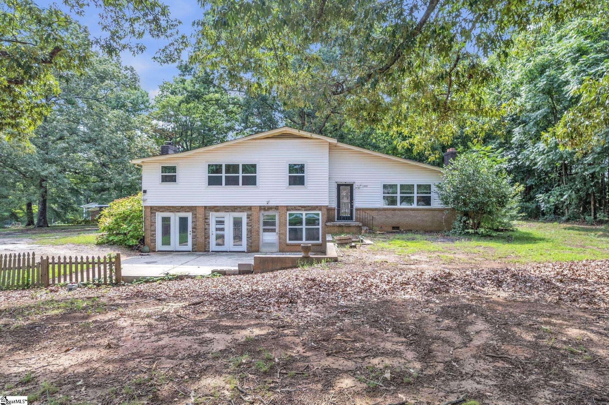 1201 Lakeview Circle, Greer, SC, 29651