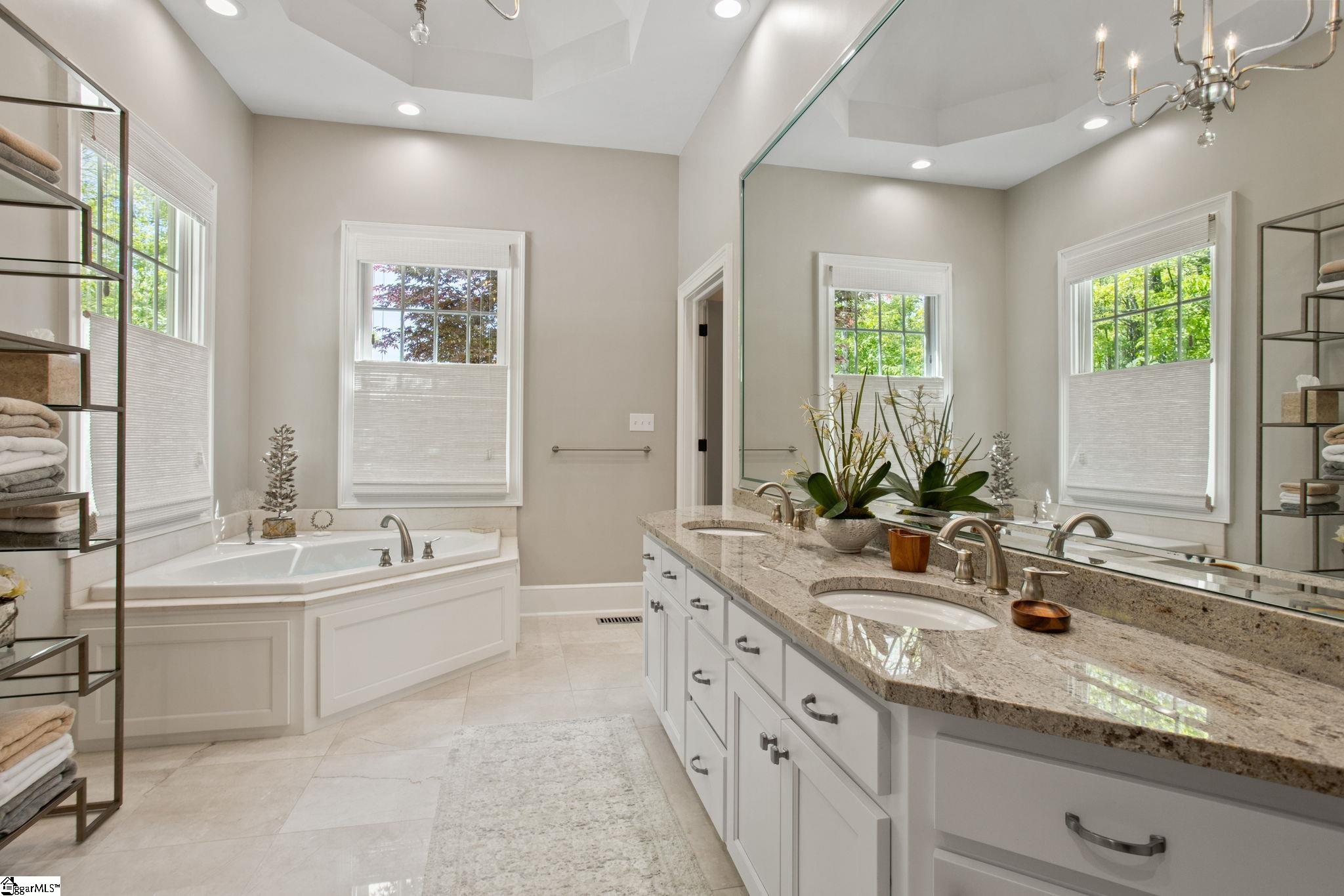 Landrum, South Carolina 29356, United States, 4 Bedrooms Bedrooms, ,4 BathroomsBathrooms,Residential,Active,124644