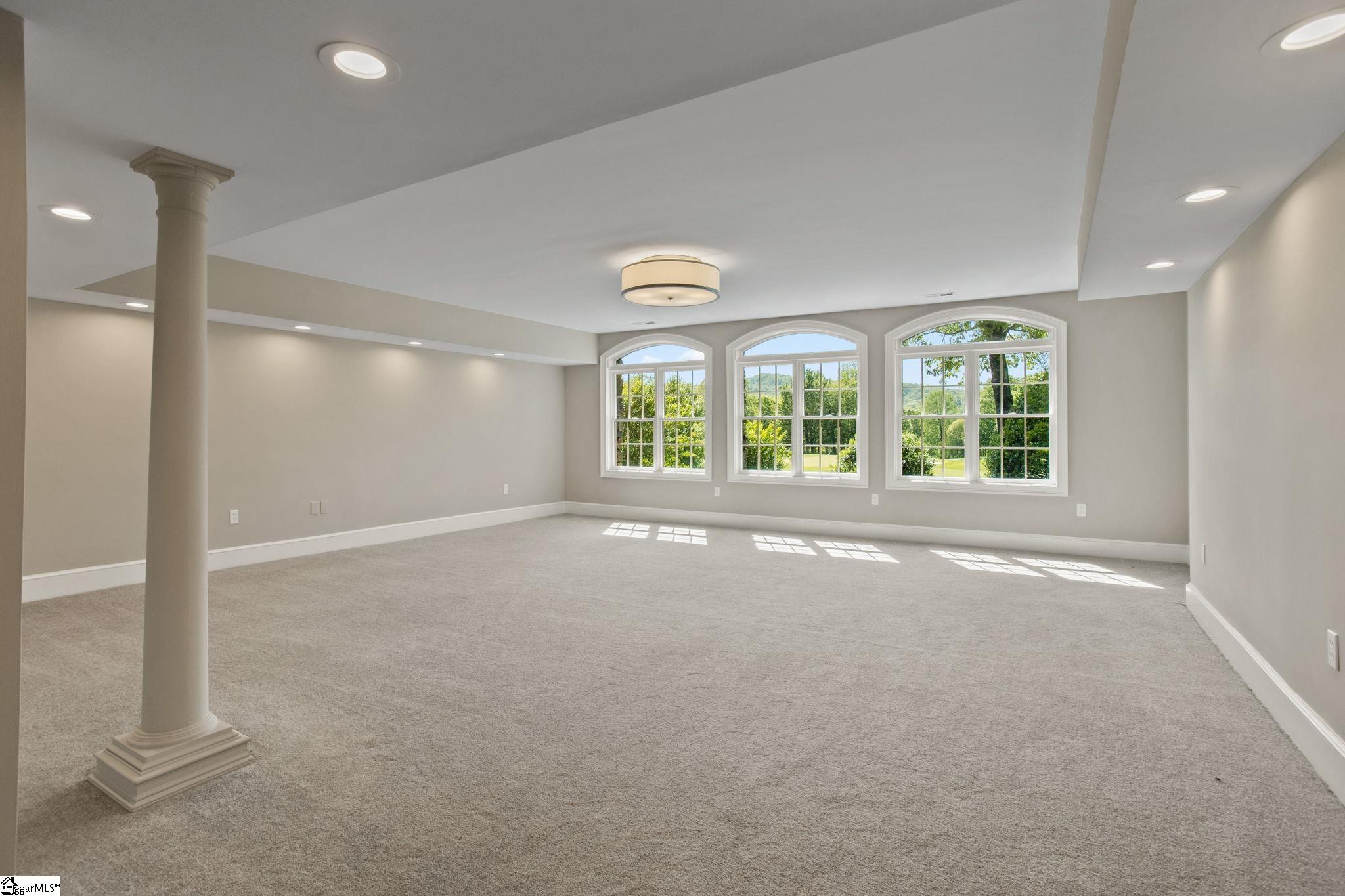 Landrum, South Carolina 29356, United States, 4 Bedrooms Bedrooms, ,4 BathroomsBathrooms,Residential,Active,124644