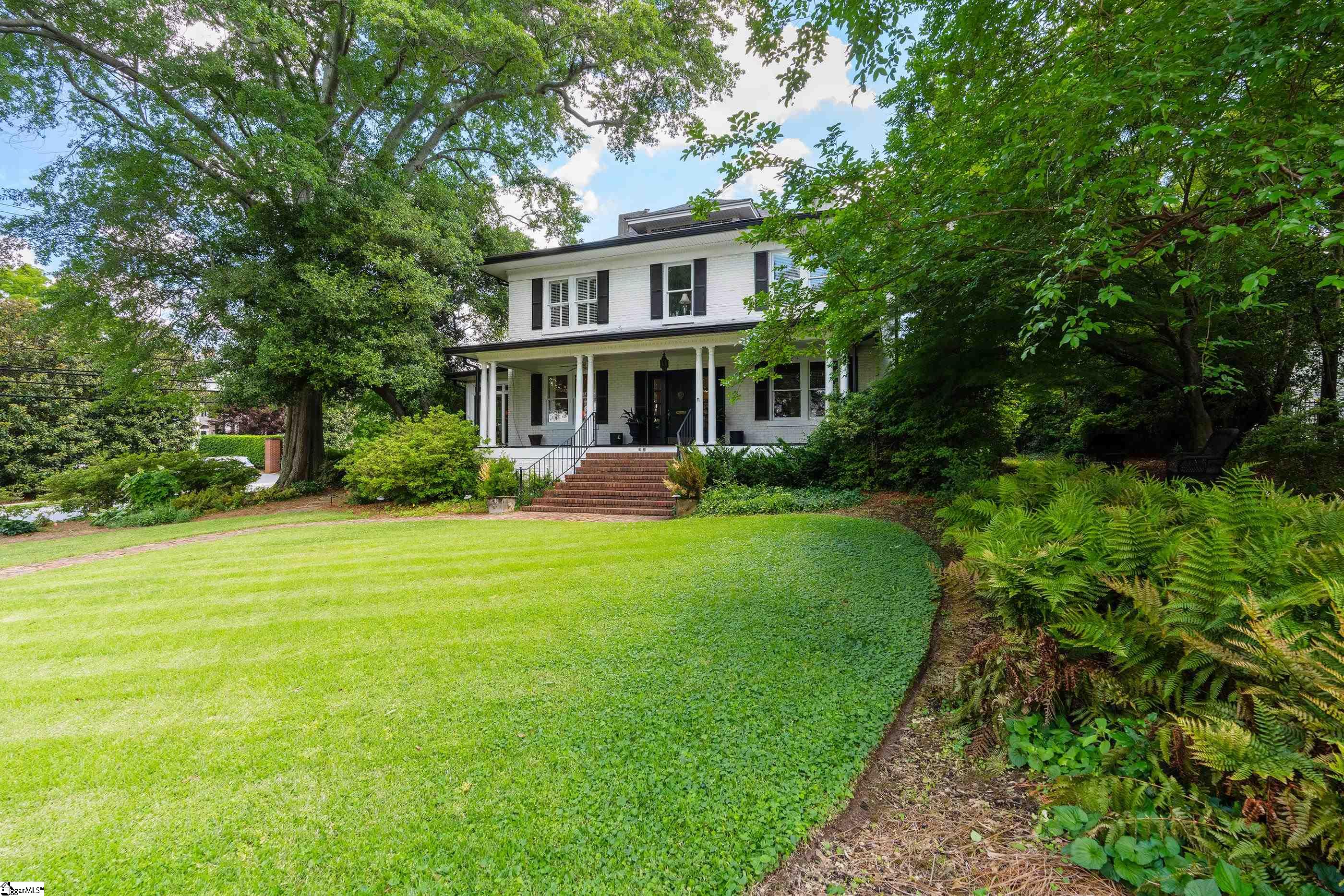 303 Mcdaniel Avenue