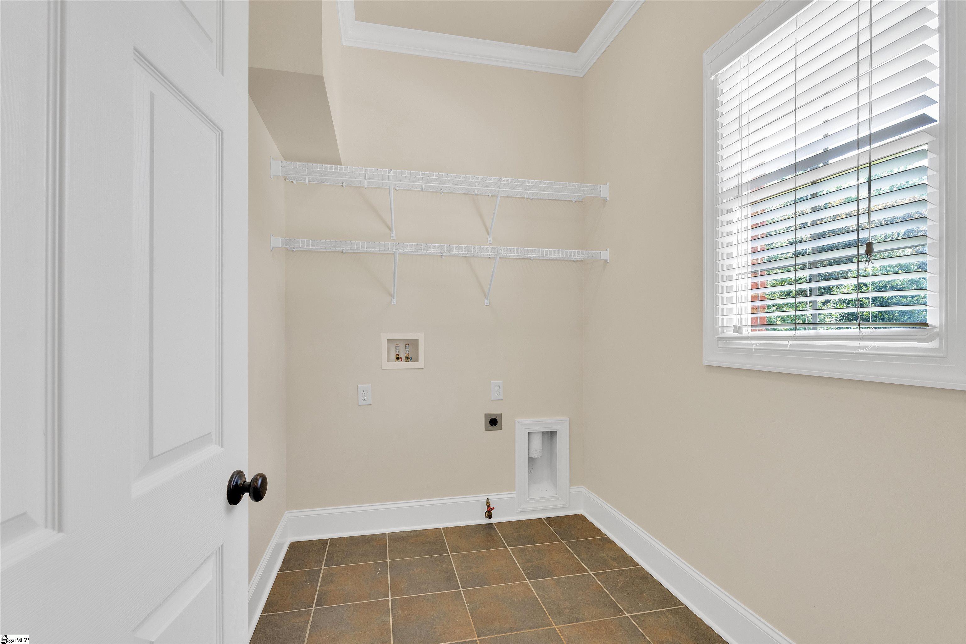 Simpsonville, South Carolina 29681, United States, 5 Bedrooms Bedrooms, ,4 BathroomsBathrooms,Residential,Active,174036