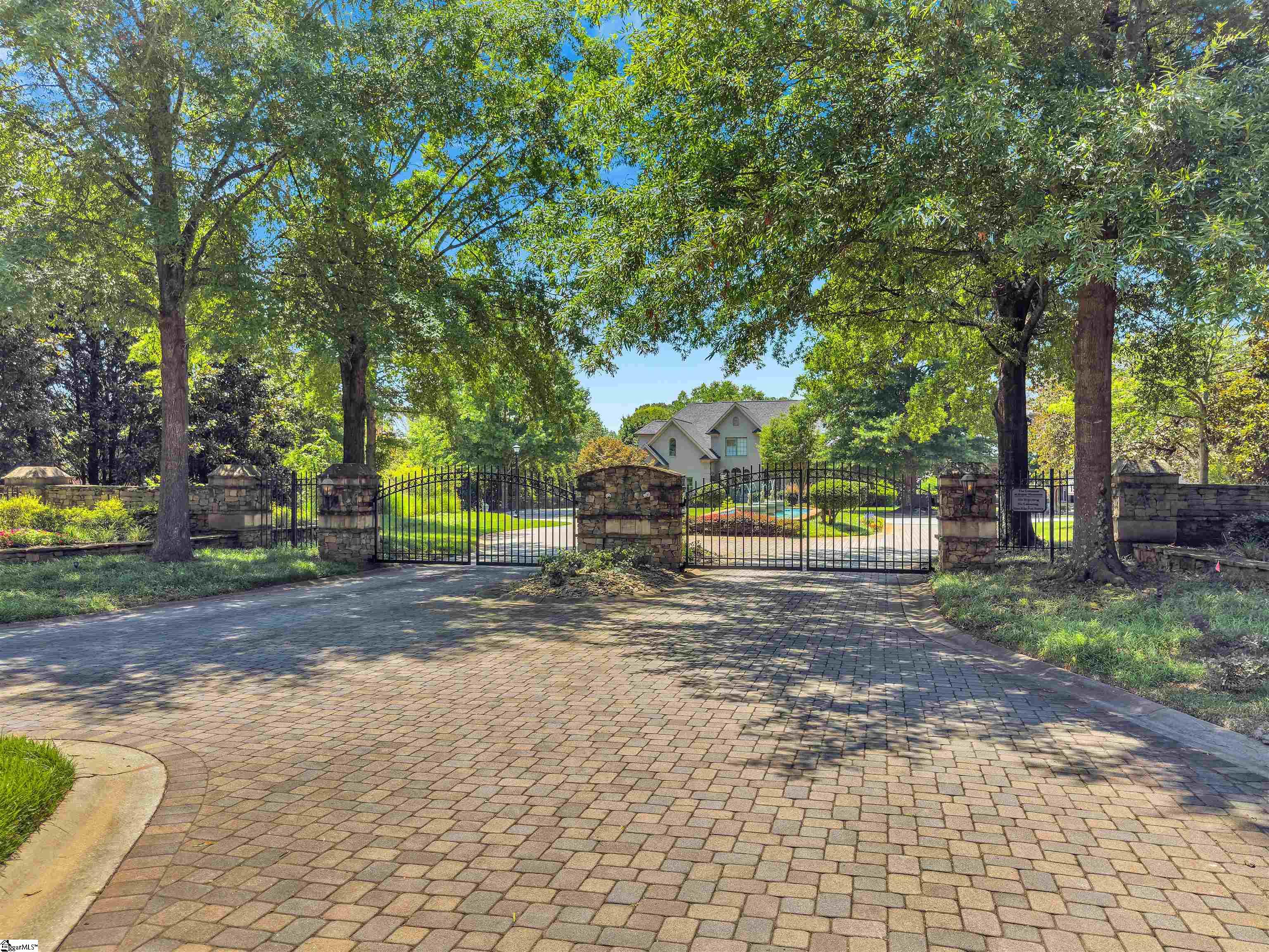 Simpsonville, South Carolina 29681, United States, 5 Bedrooms Bedrooms, ,4 BathroomsBathrooms,Residential,Active,174036