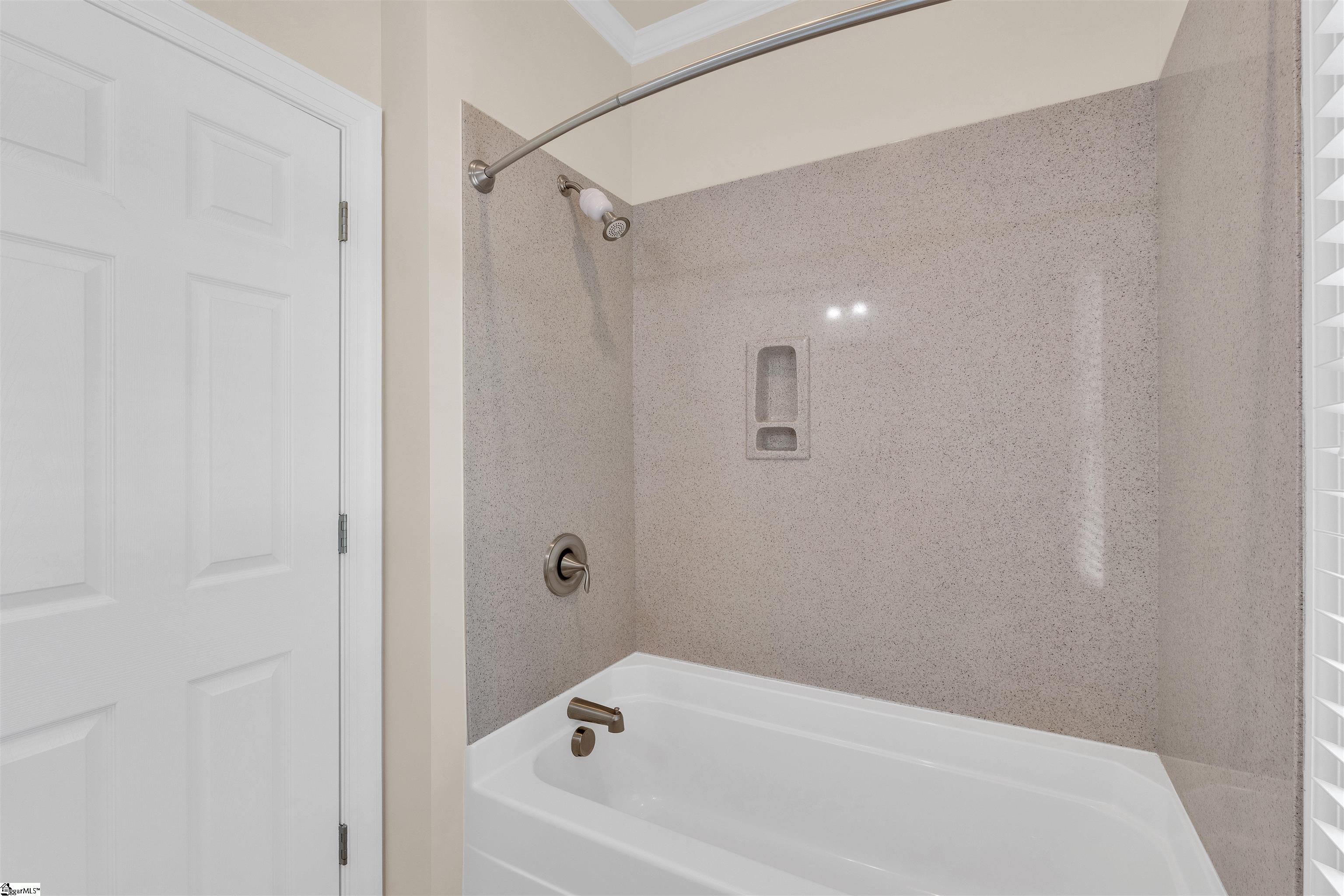 Simpsonville, South Carolina 29681, United States, 5 Bedrooms Bedrooms, ,4 BathroomsBathrooms,Residential,Active,174036