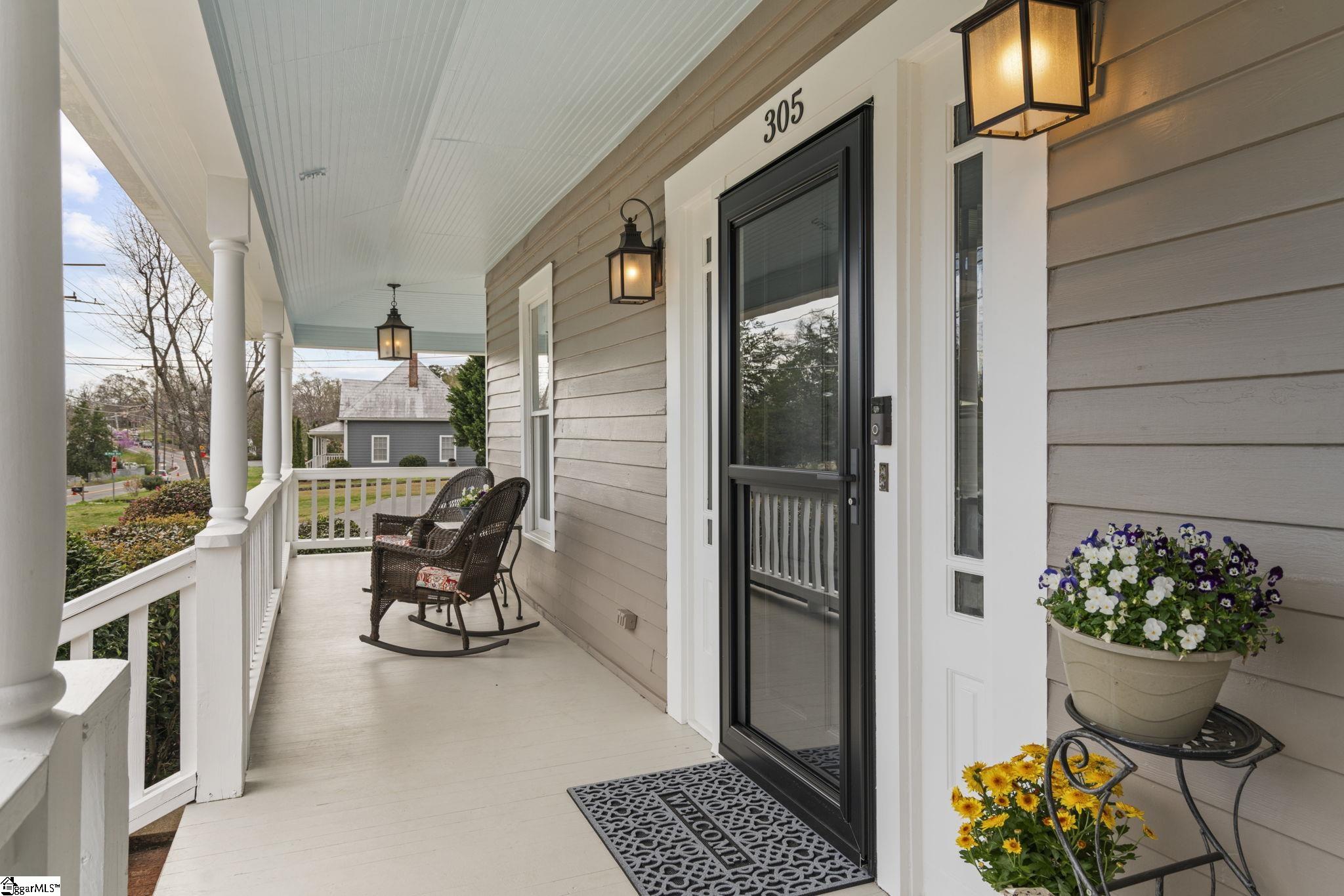 305 E Prince Road