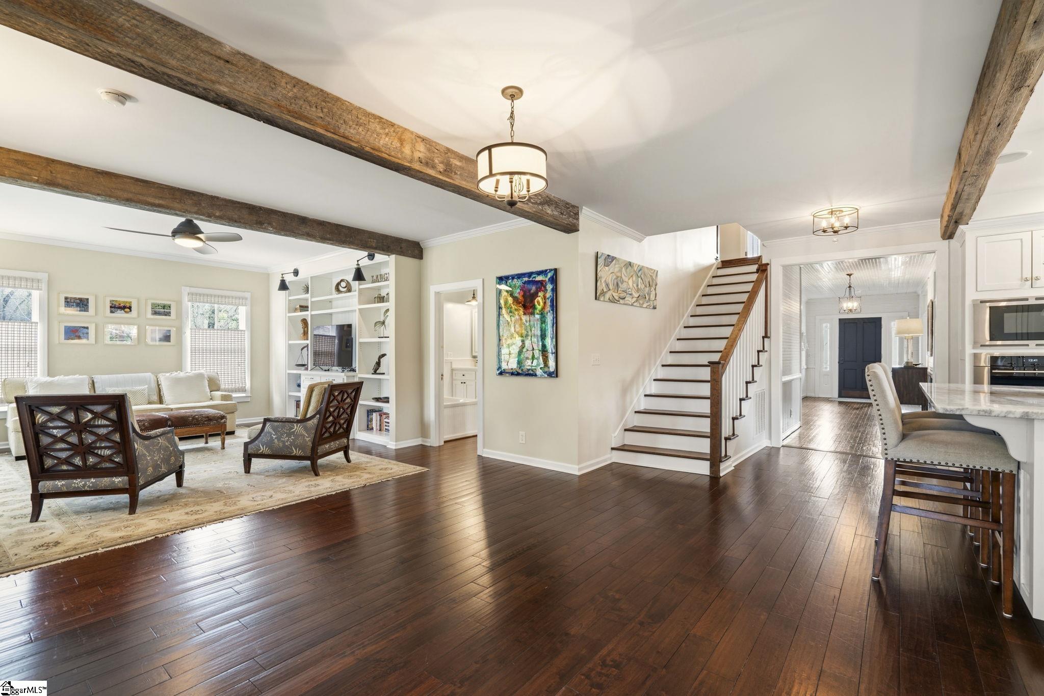 305 E Prince Road