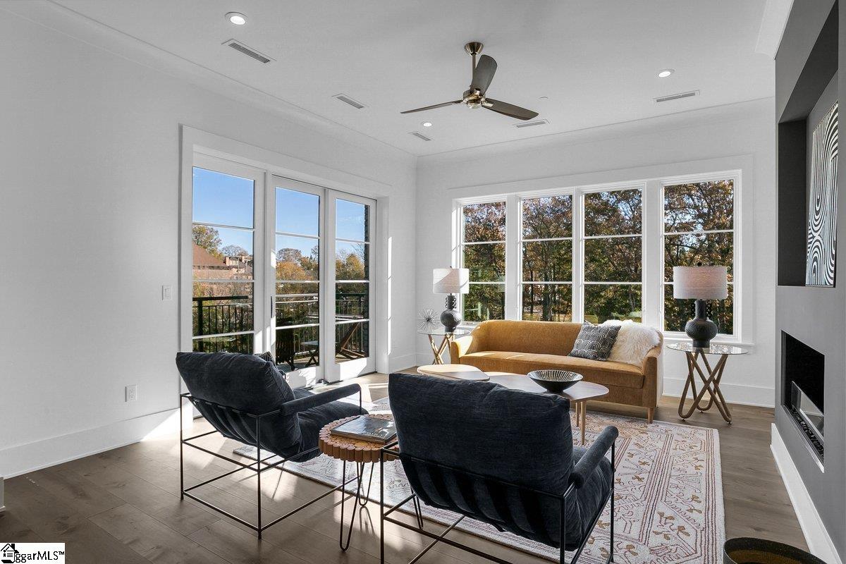 Greenville, South Carolina 29601, United States, 2 Bedrooms Bedrooms, ,2 BathroomsBathrooms,Residential,Active,75822