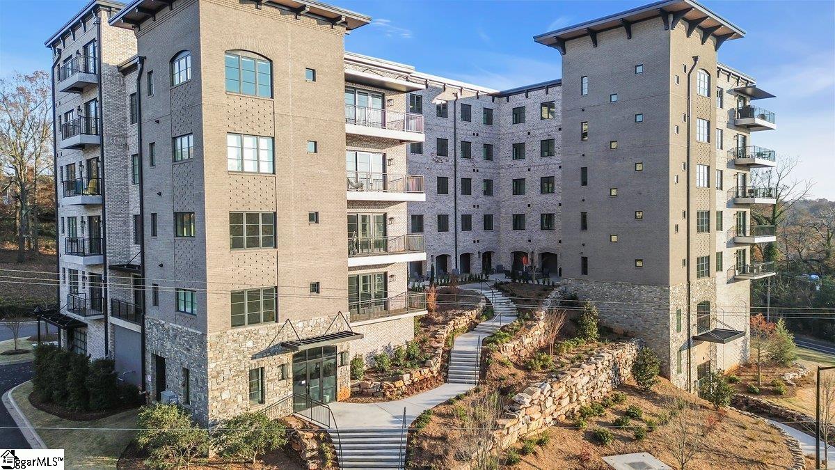 Greenville, South Carolina 29601, United States, 2 Bedrooms Bedrooms, ,2 BathroomsBathrooms,Residential,Active,75822