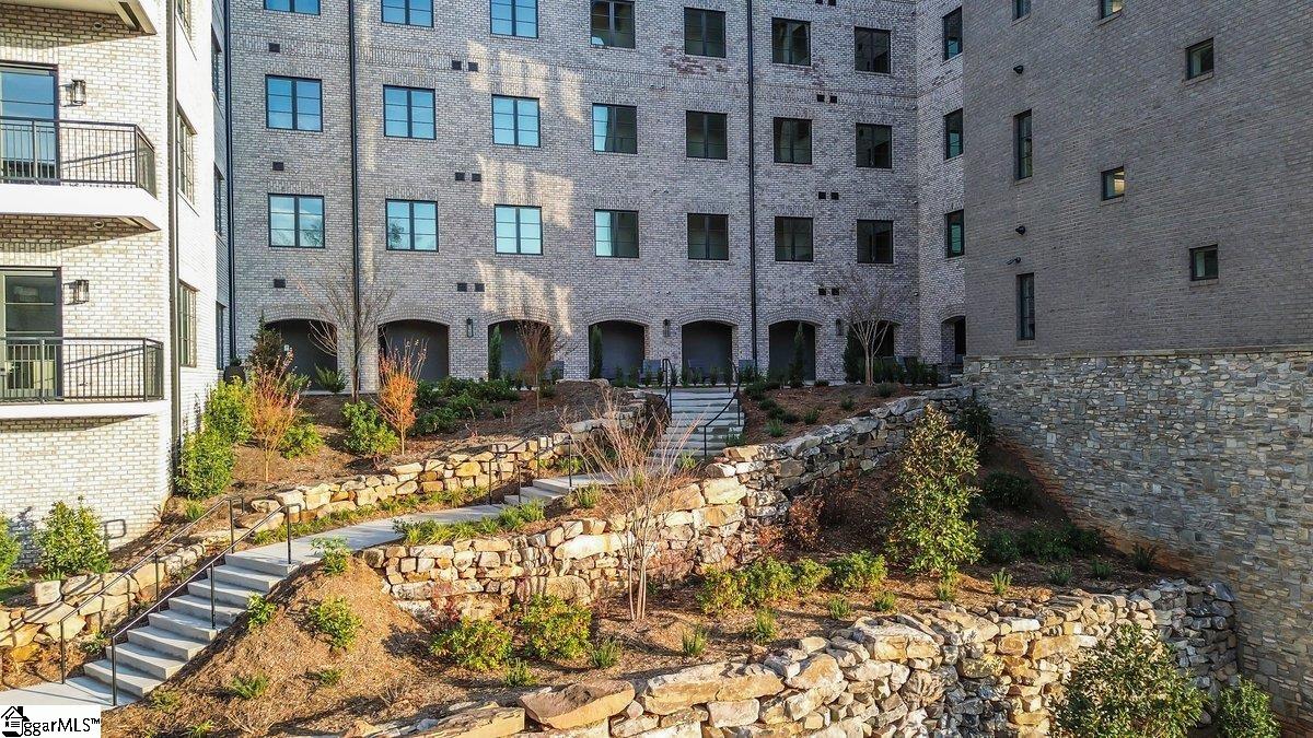 Greenville, South Carolina 29601, United States, 2 Bedrooms Bedrooms, ,2 BathroomsBathrooms,Residential,Active,75822