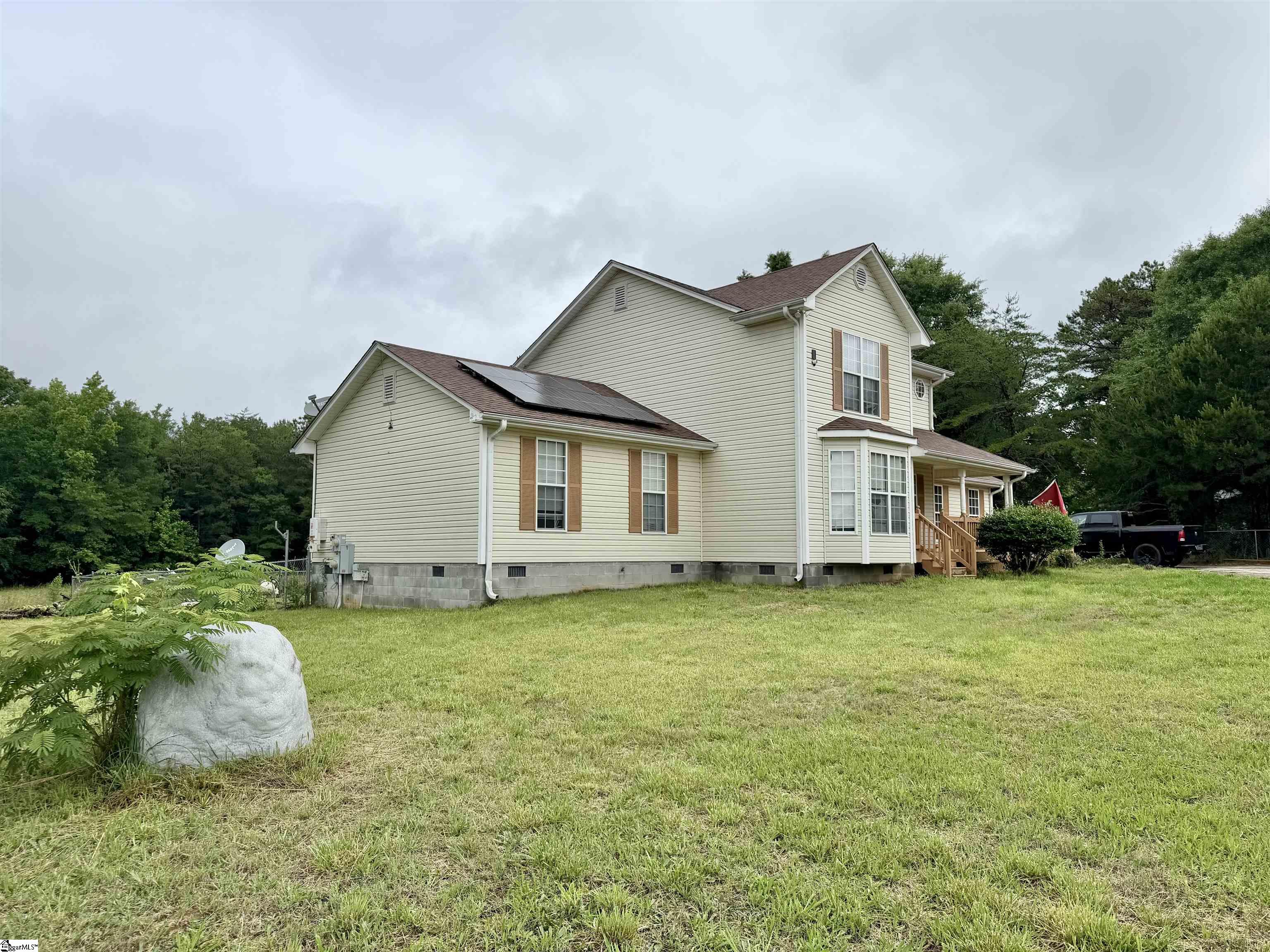 588 Douglas Road - Photo 2