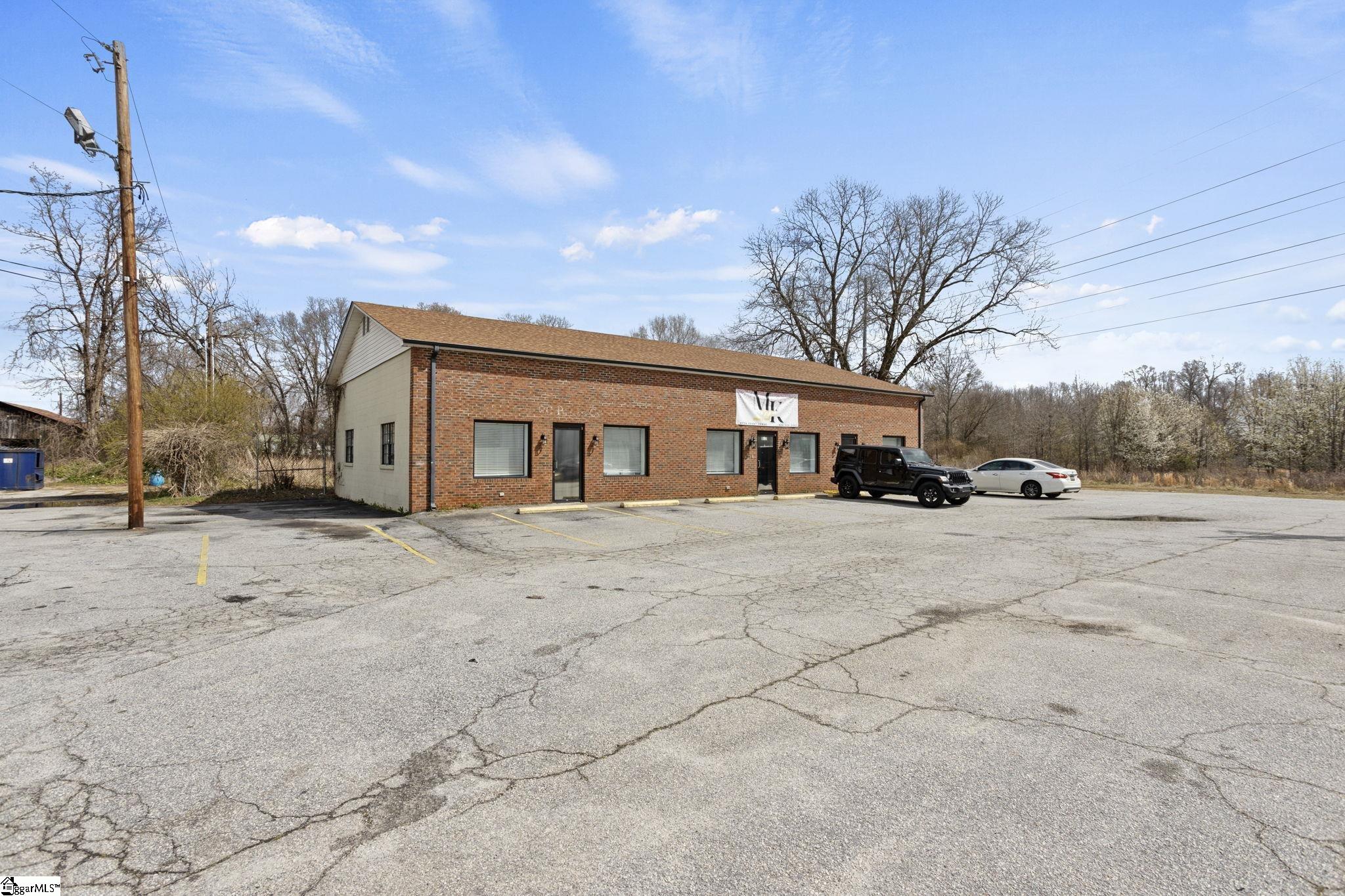 827A SE Main Street