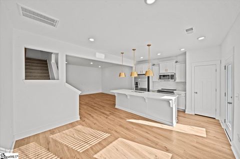 Tiny photo for 8 Redfield Place, Simpsonville, SC 29681 (MLS # 1584455)