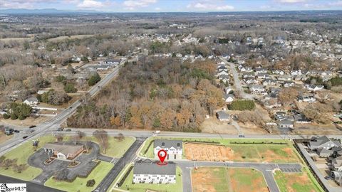 Tiny photo for 8 Redfield Place, Simpsonville, SC 29681 (MLS # 1584455)