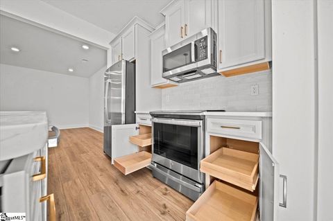 Tiny photo for 8 Redfield Place, Simpsonville, SC 29681 (MLS # 1584455)